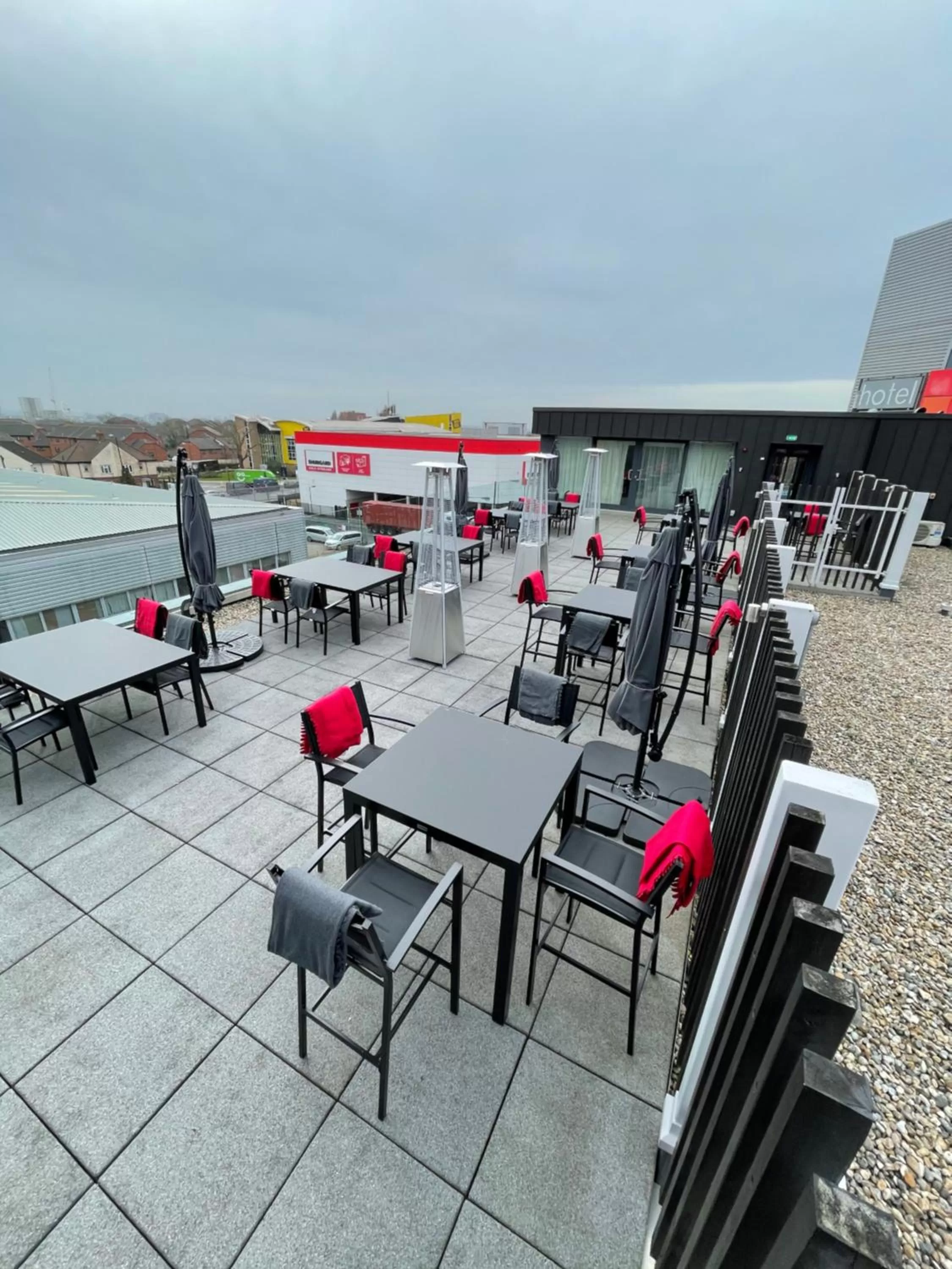 Balcony/Terrace in Holiday Inn London West by IHG