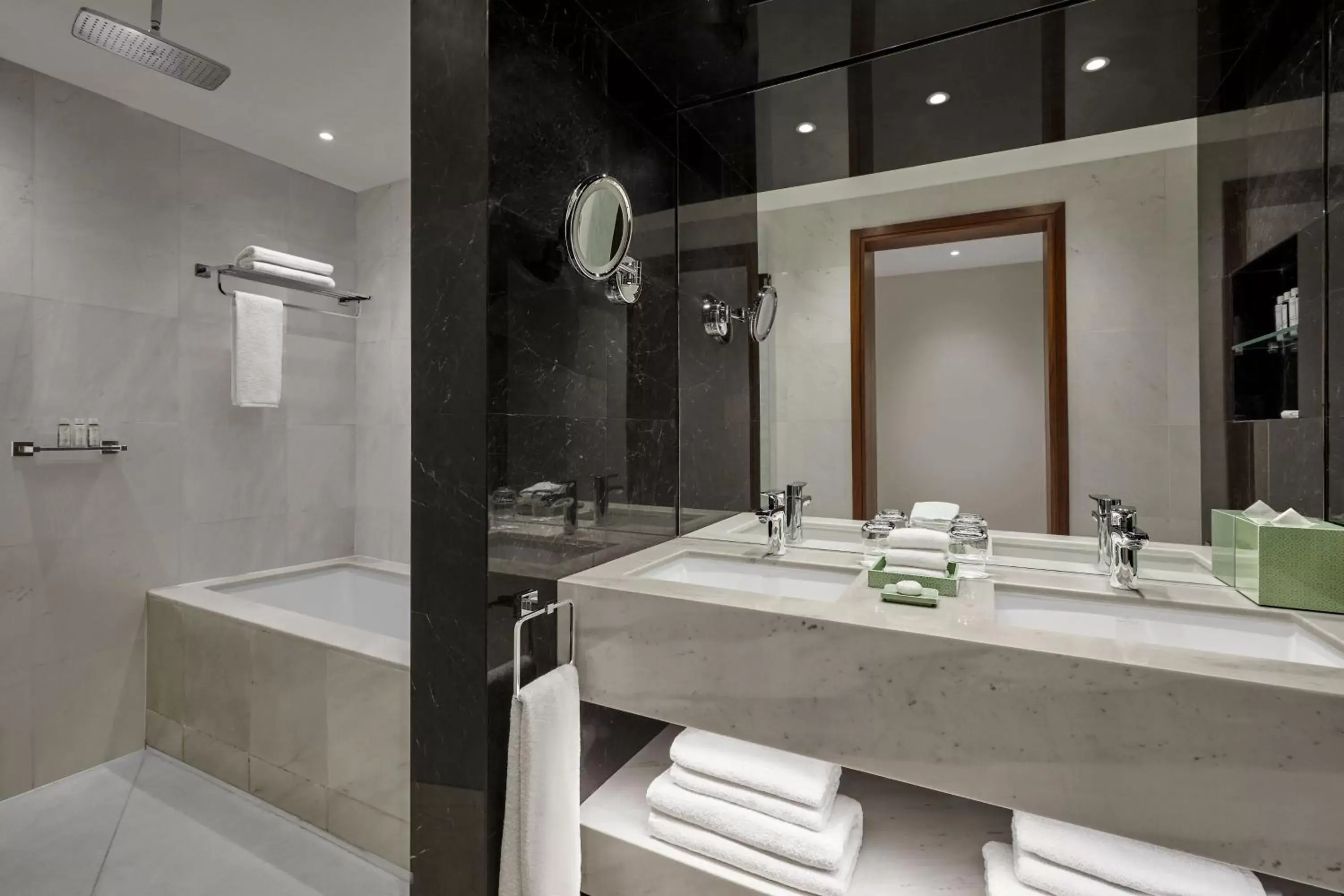 Bathroom in Parklane, a Luxury Collection Resort & Spa, Limassol