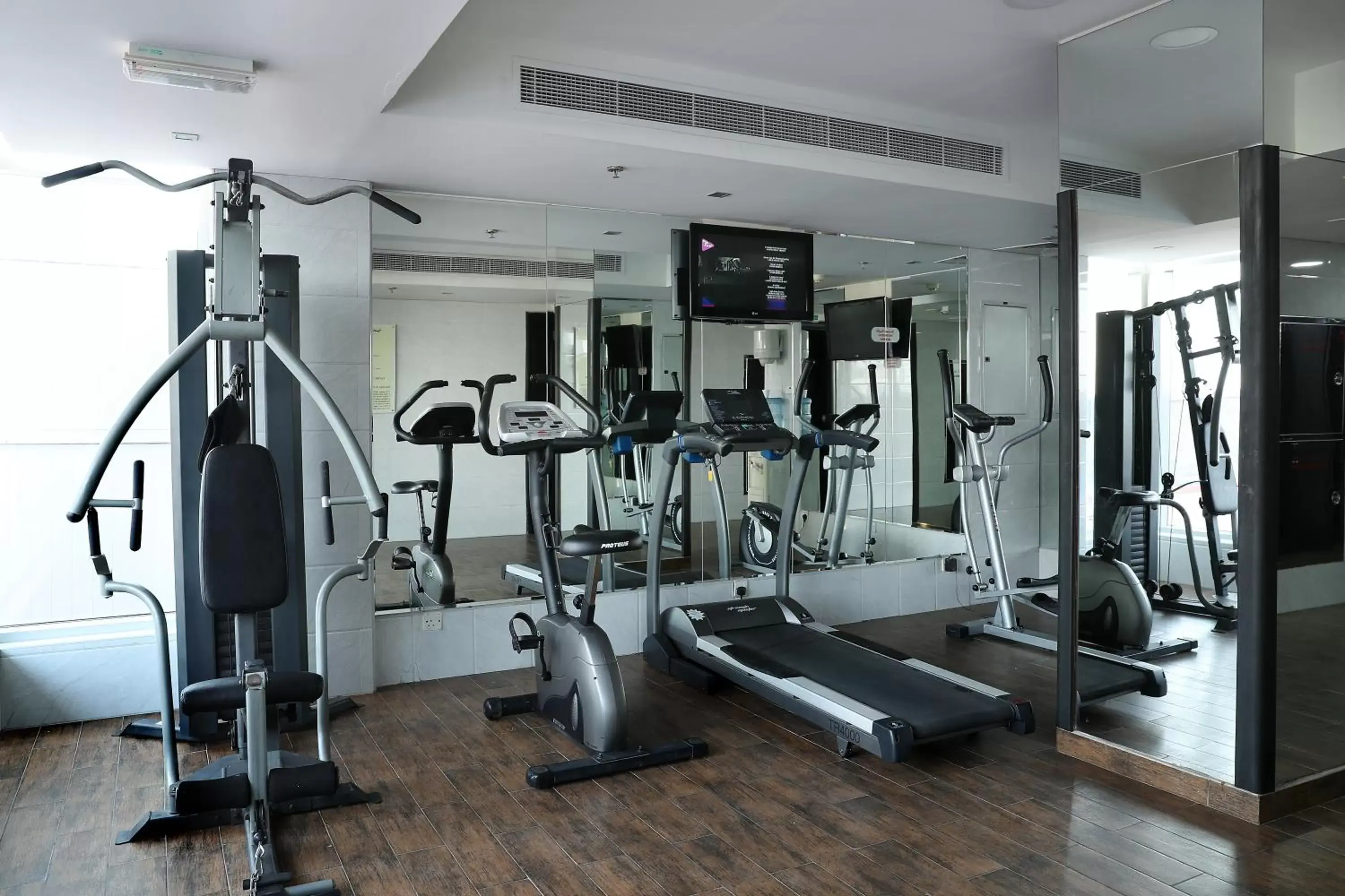 Fitness centre/facilities, Fitness Center/Facilities in Royal Grand Suite Hotel