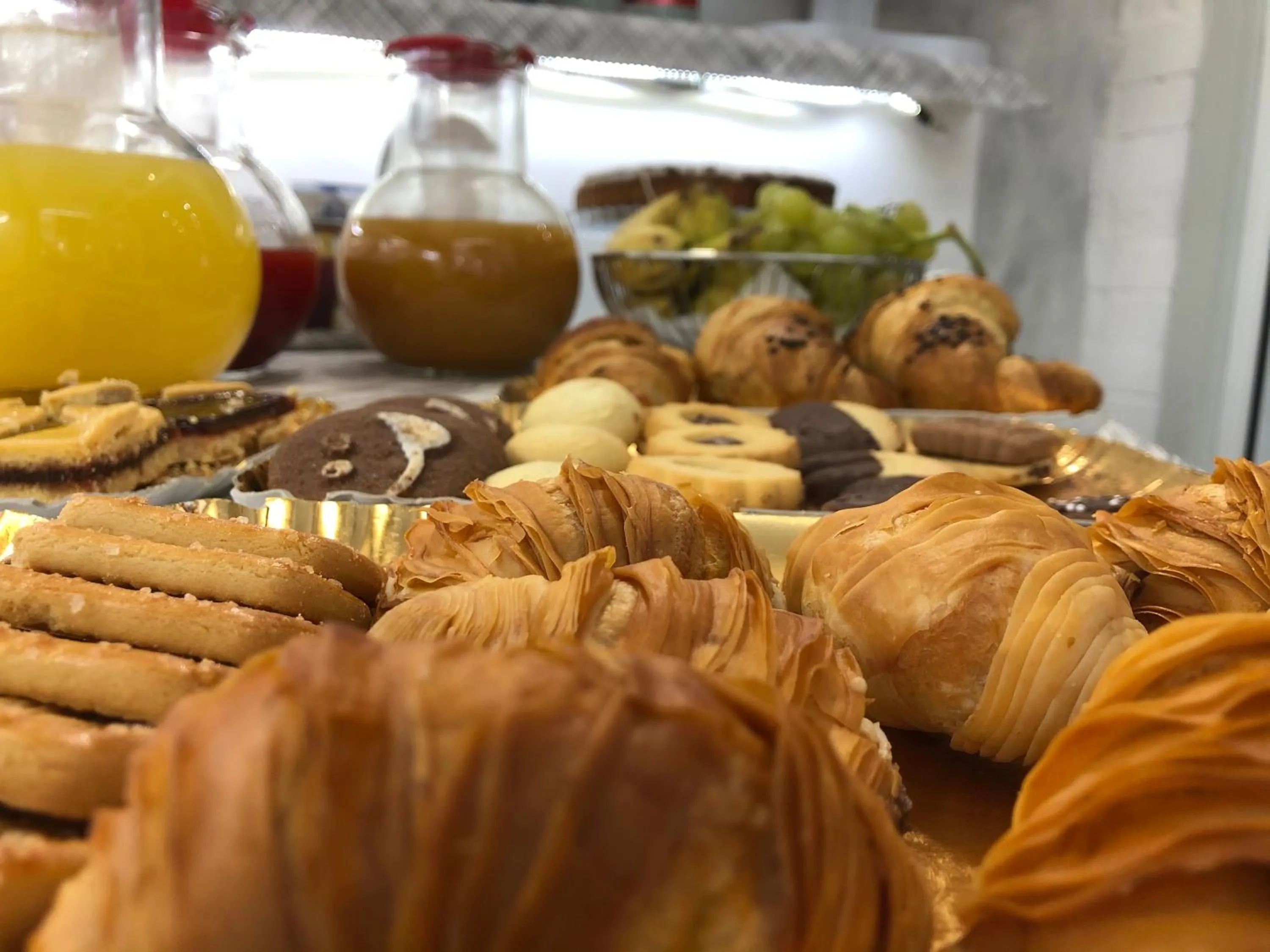 Buffet breakfast in Hotel City