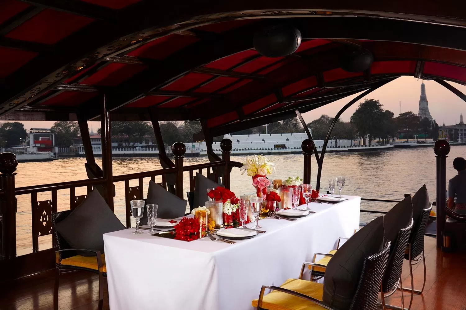 Restaurant/places to eat in Anantara Riverside Bangkok Resort