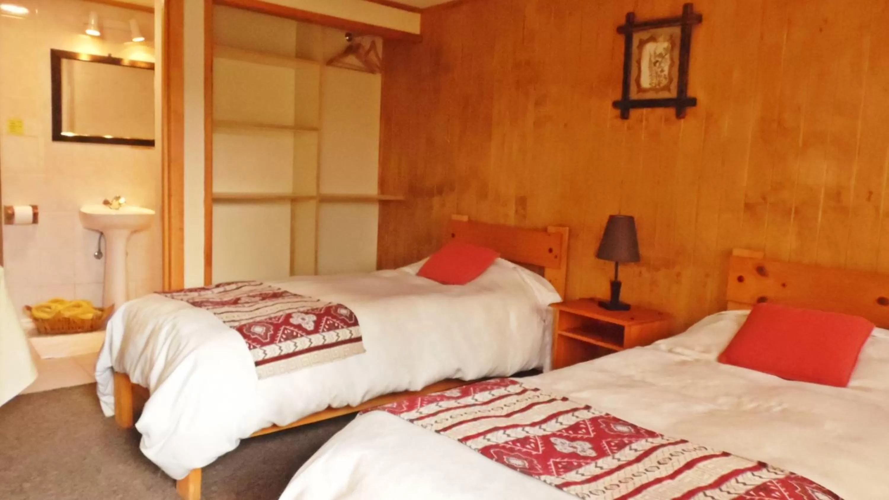 Twin Room in Big Bang Patagonia - Traveler Assistance