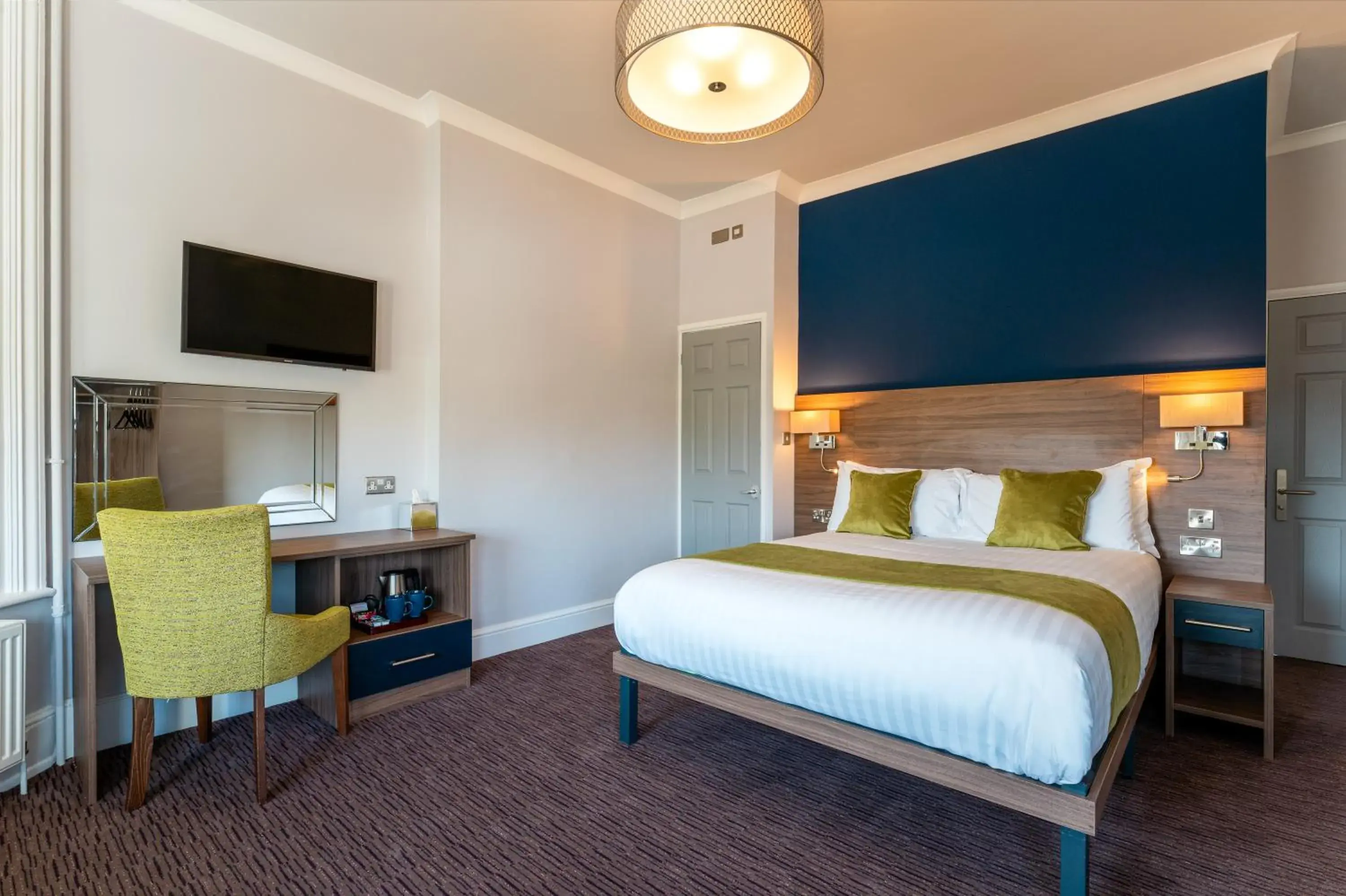 King Room - single occupancy in St Andrews Hotel