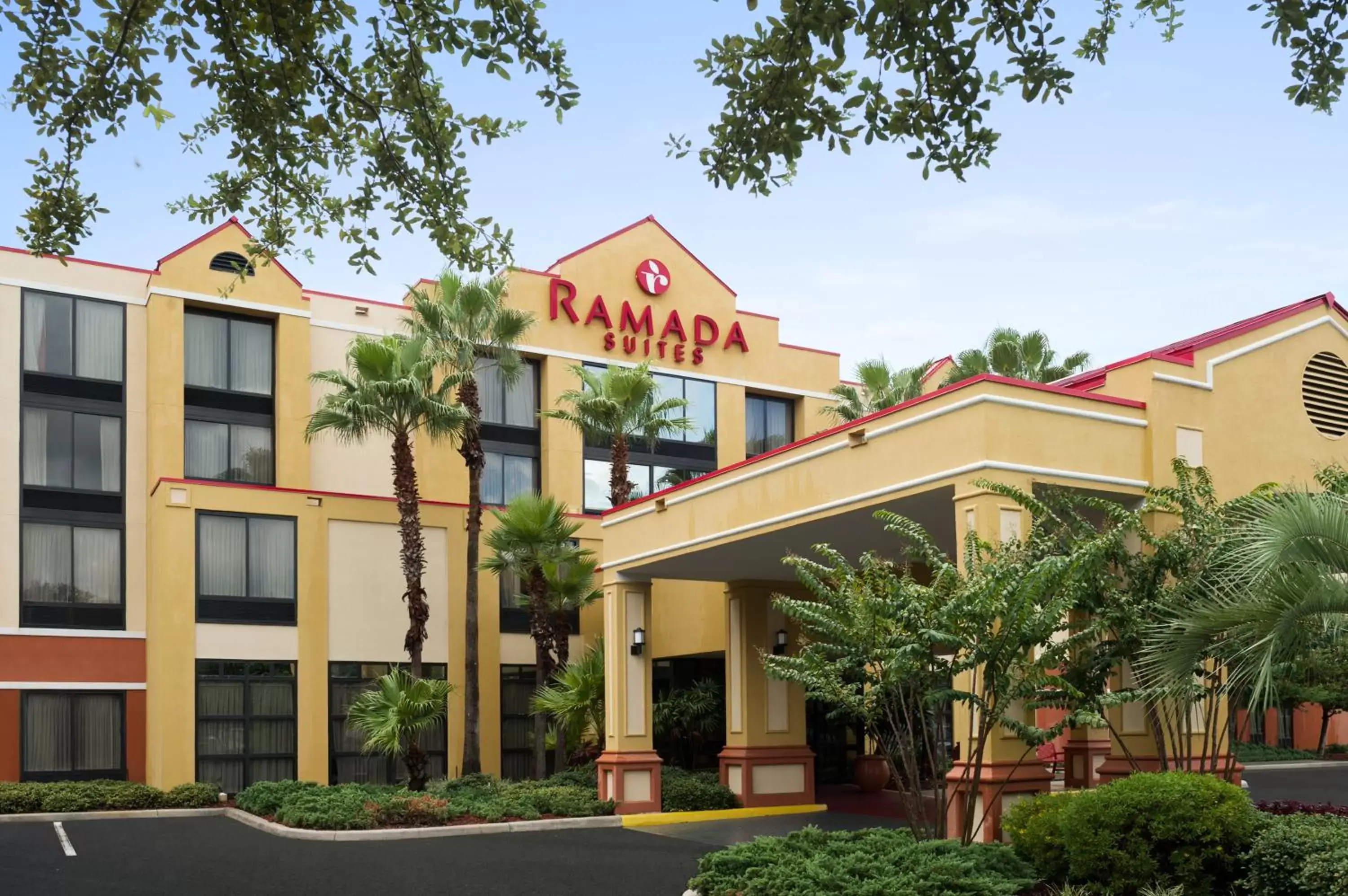 Facade/entrance, Property Building in Ramada by Wyndham Suites Orlando Airport