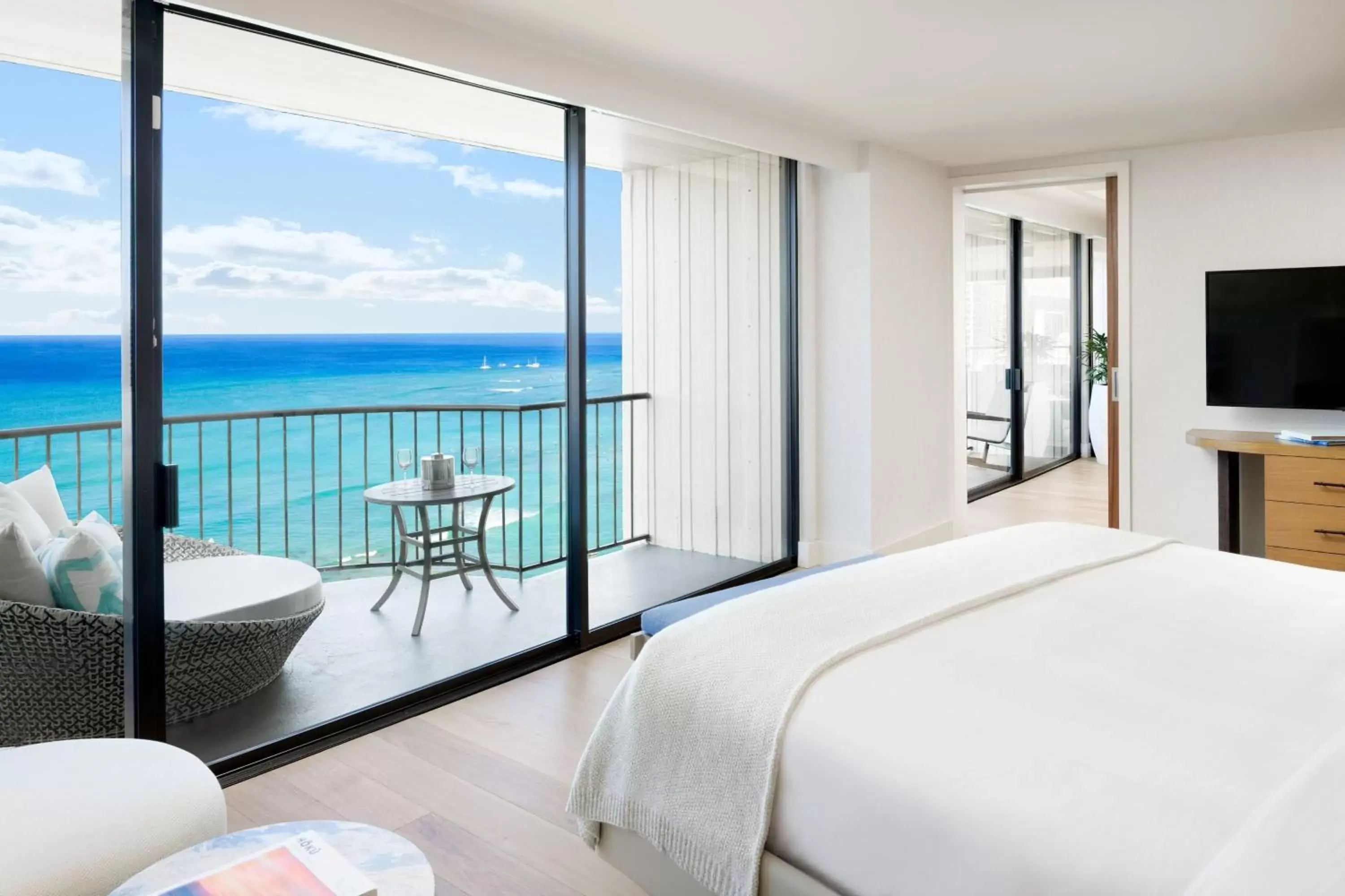 Bedroom in Waikiki Beach Marriott Resort & Spa