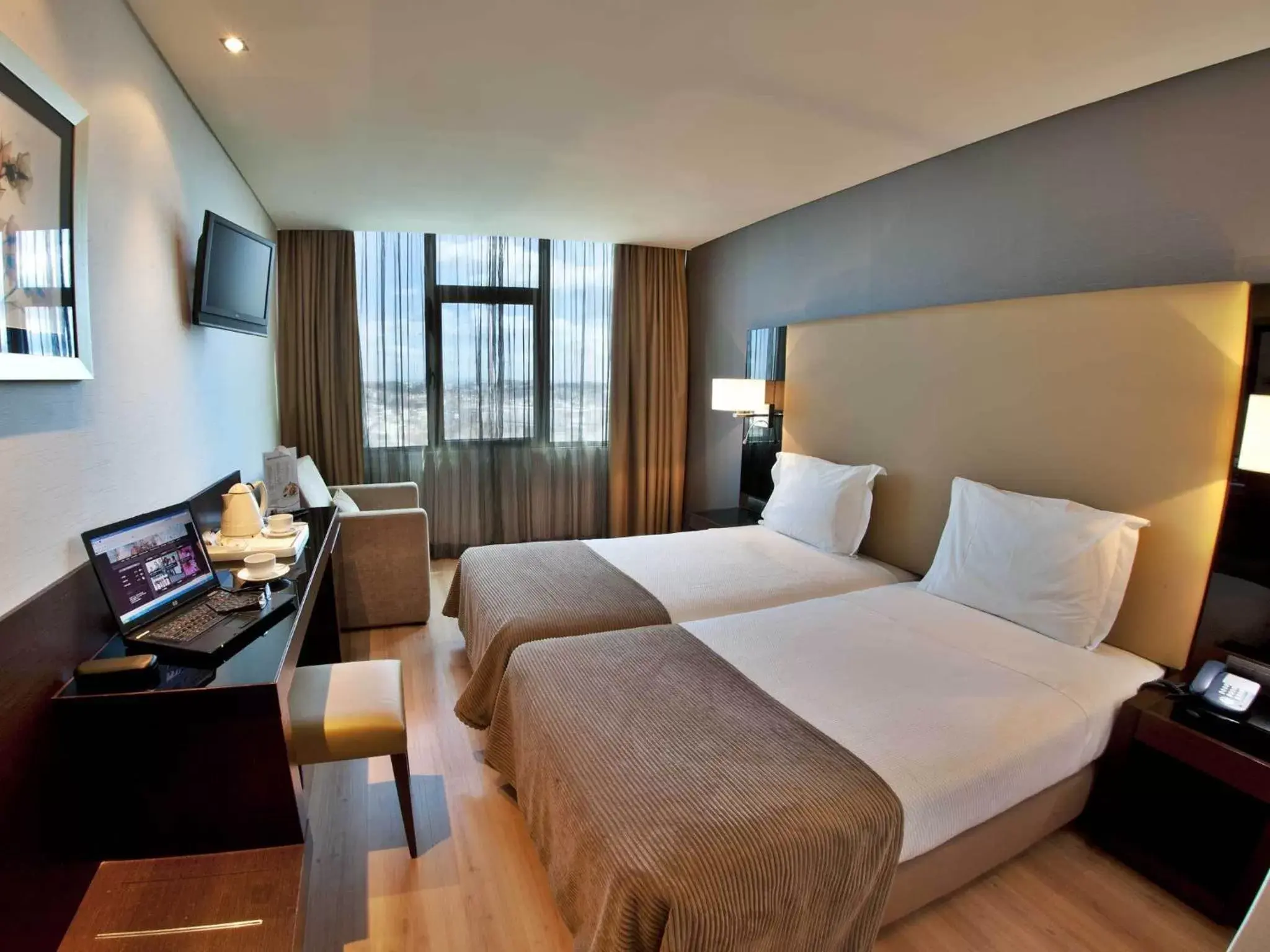 Bed in TURIM Alameda Hotel