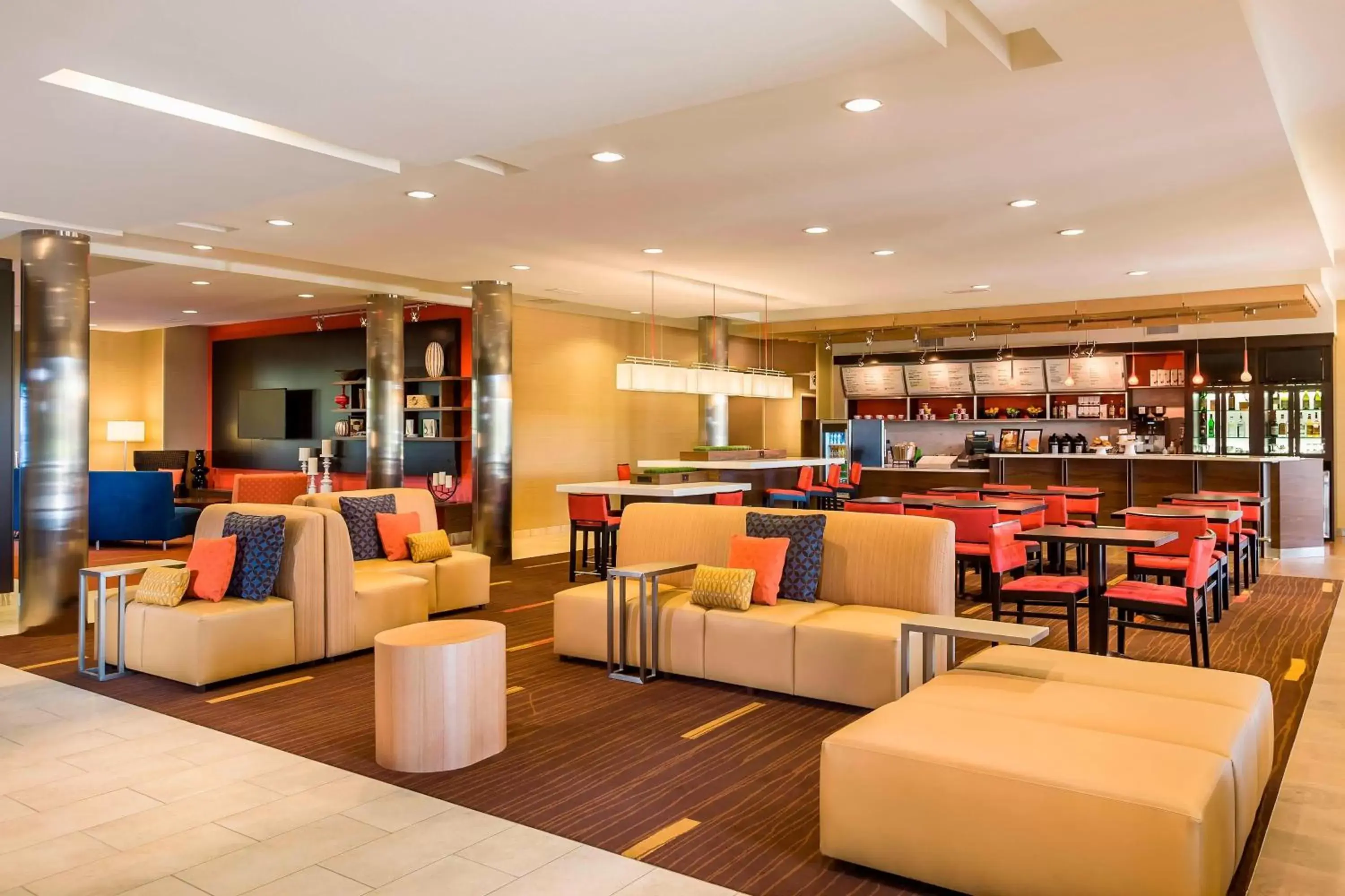 Lobby or reception, Lounge/Bar in Courtyard by Marriott Kalamazoo Portage