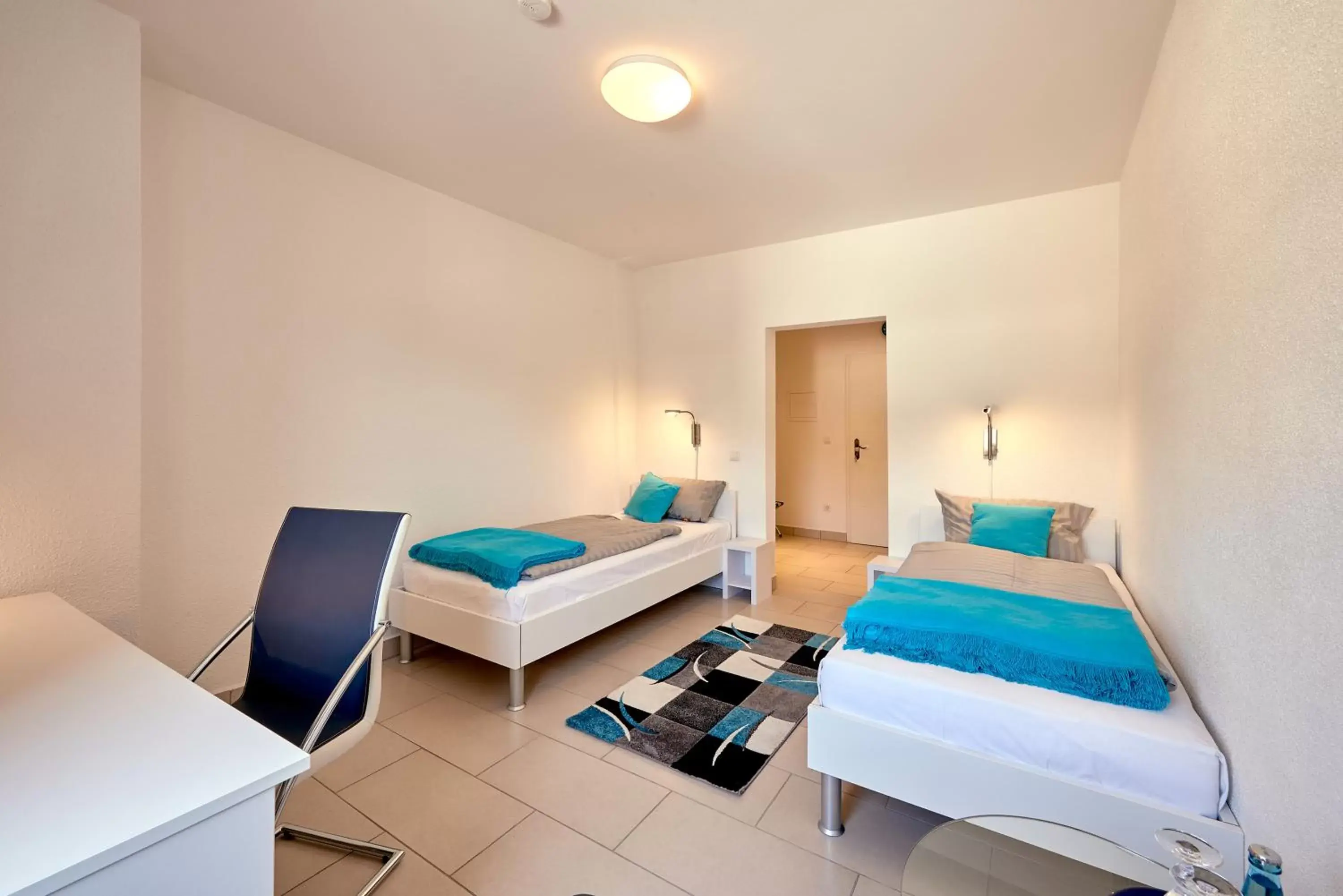 TV and multimedia, Bed in Hotel Zur alten Stadtkellerei Leipzig TV and multimedia, Bed in Hotel Zur alten Stadtkellerei Leipzig