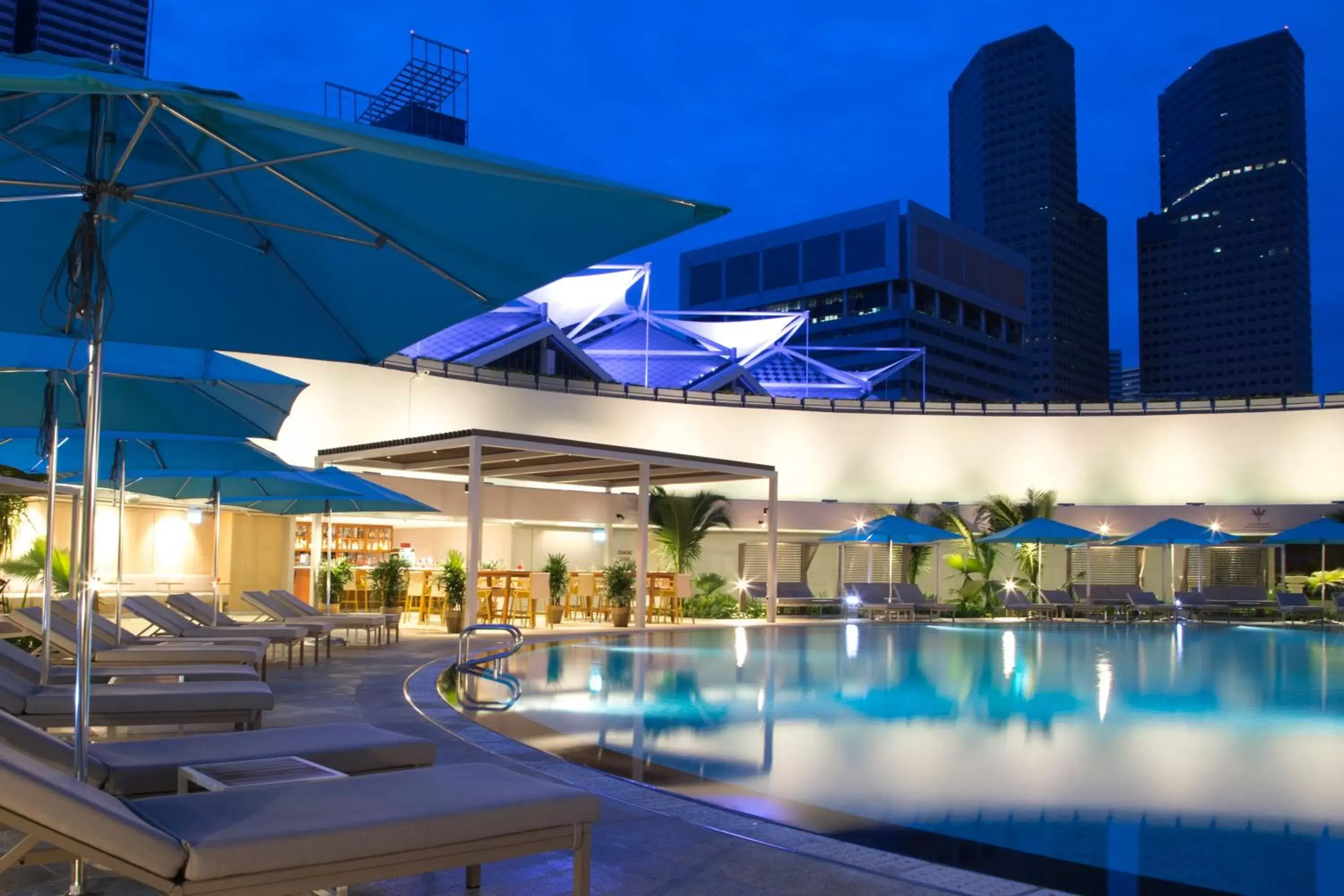 Lounge or bar, Swimming Pool in Pan Pacific Singapore