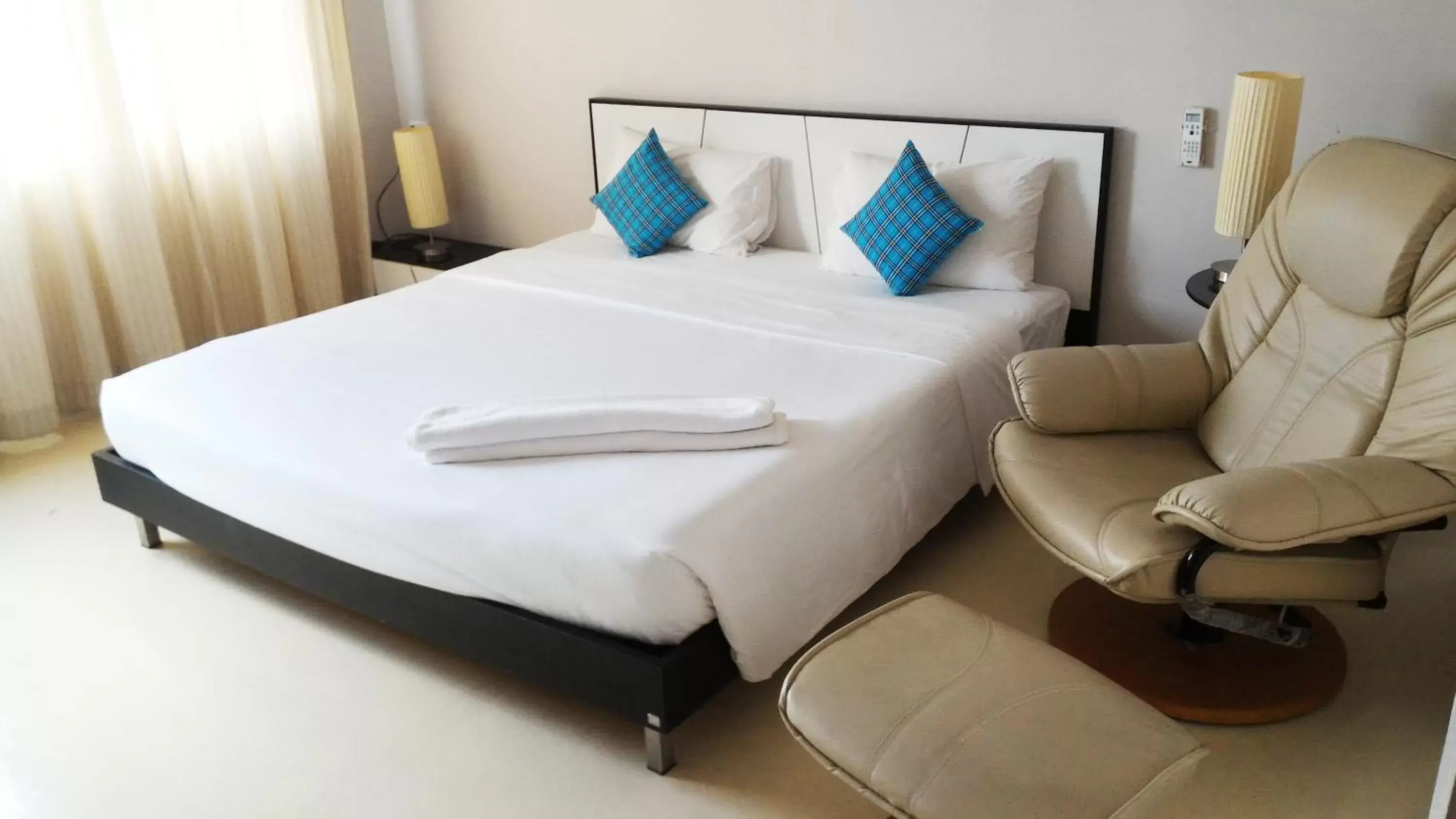 Bed in S2S Queen Trang Hotel