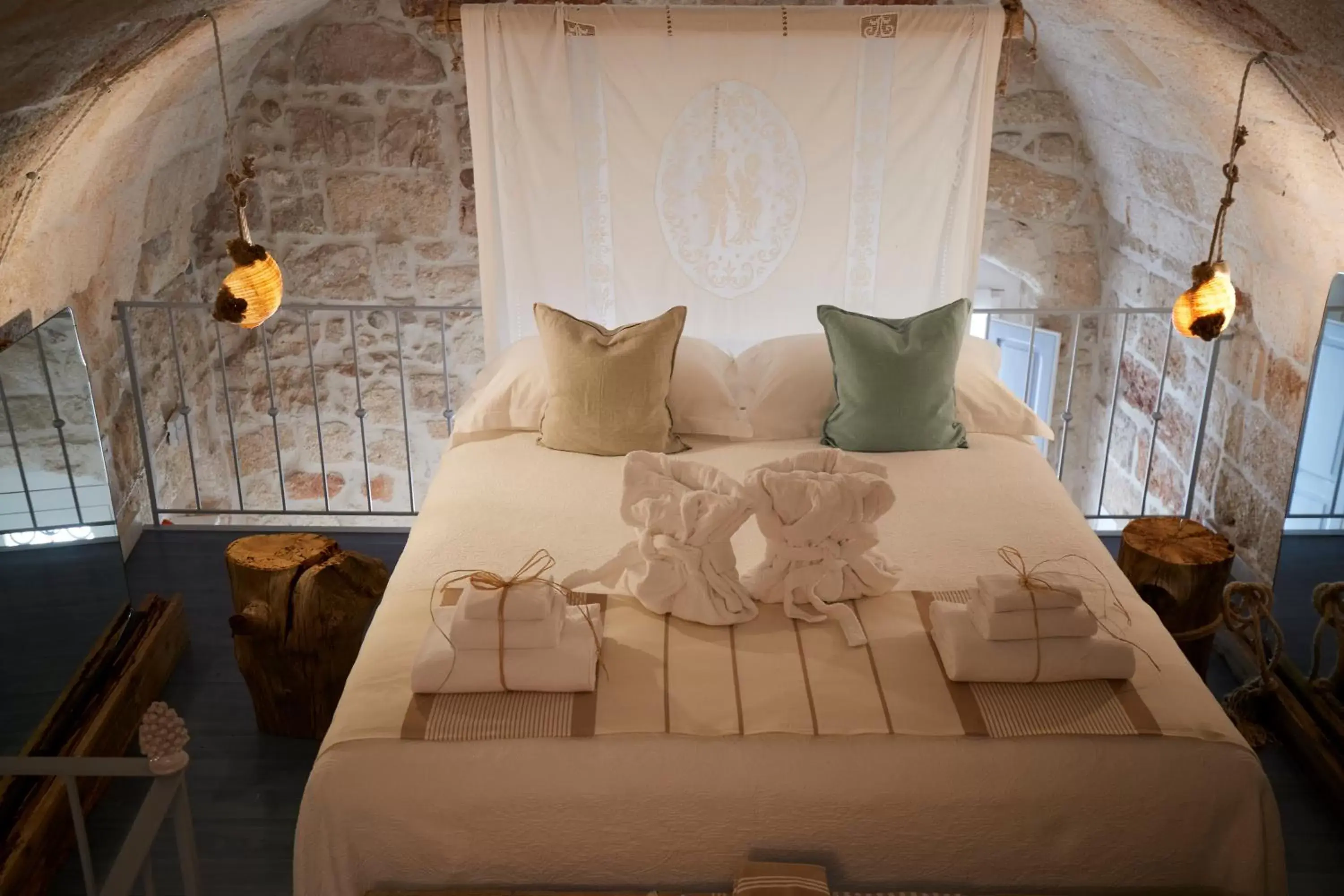 Photo of the whole room, Bed in Dei Serafini