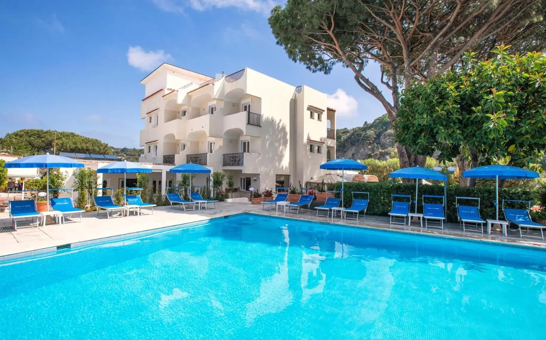 Swimming pool, Property Building in Family Spa Hotel Le Canne