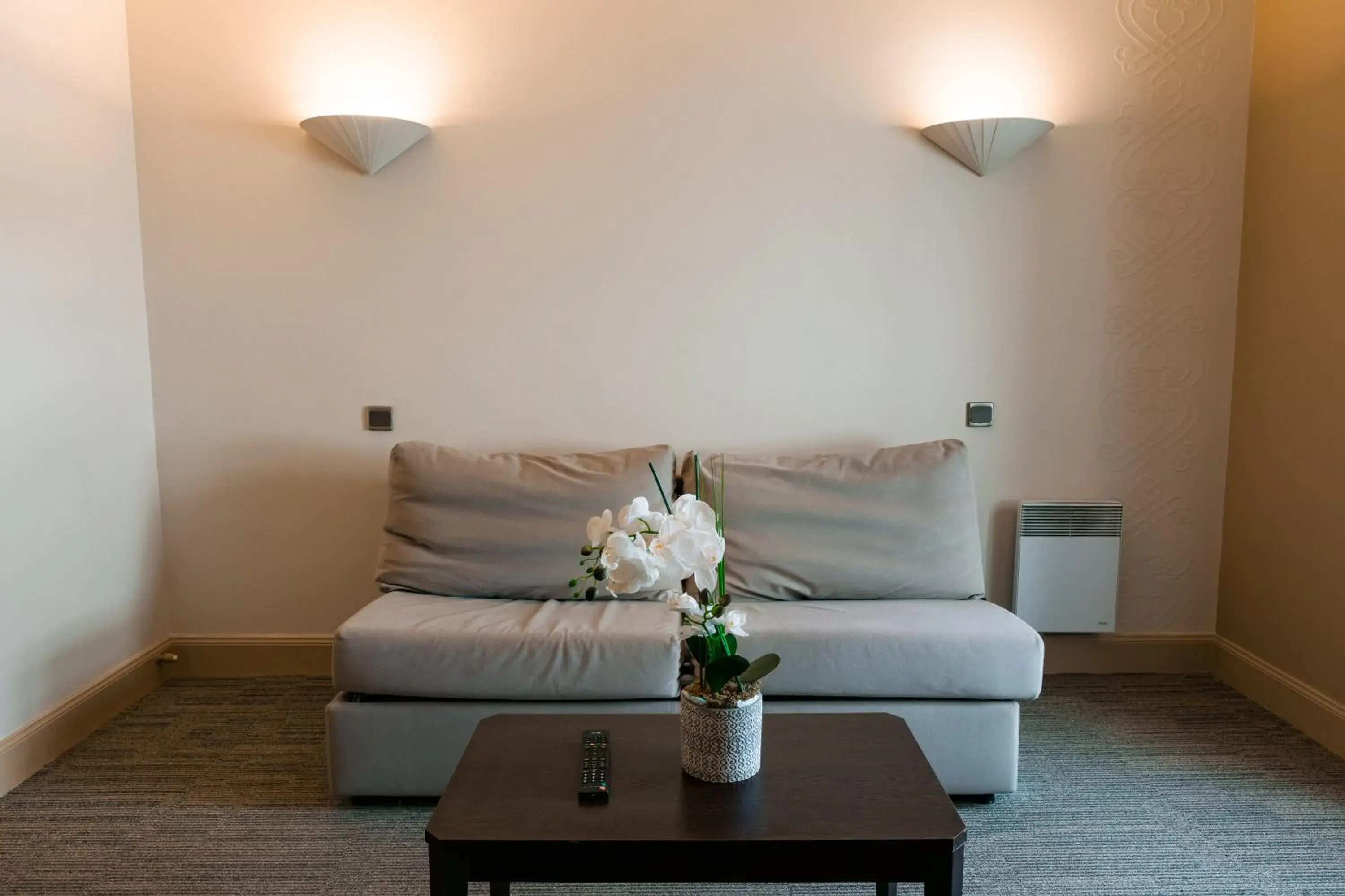 Living room, Seating Area in Best Western Poitiers Centre Le Grand Hotel