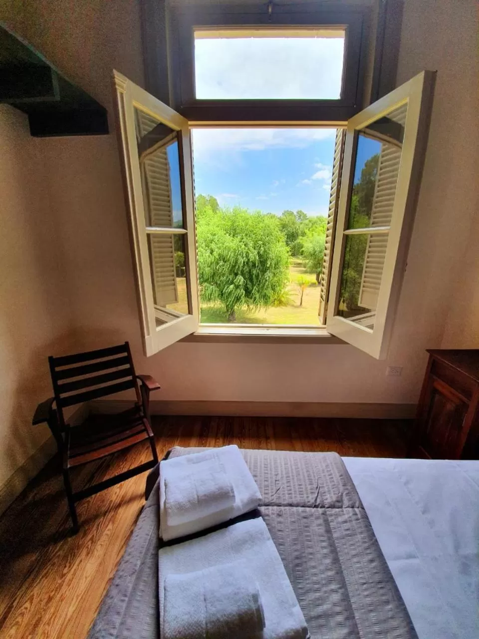 Queen Room with Garden View in Senador Dupont- Convento San Francisco & Arboles