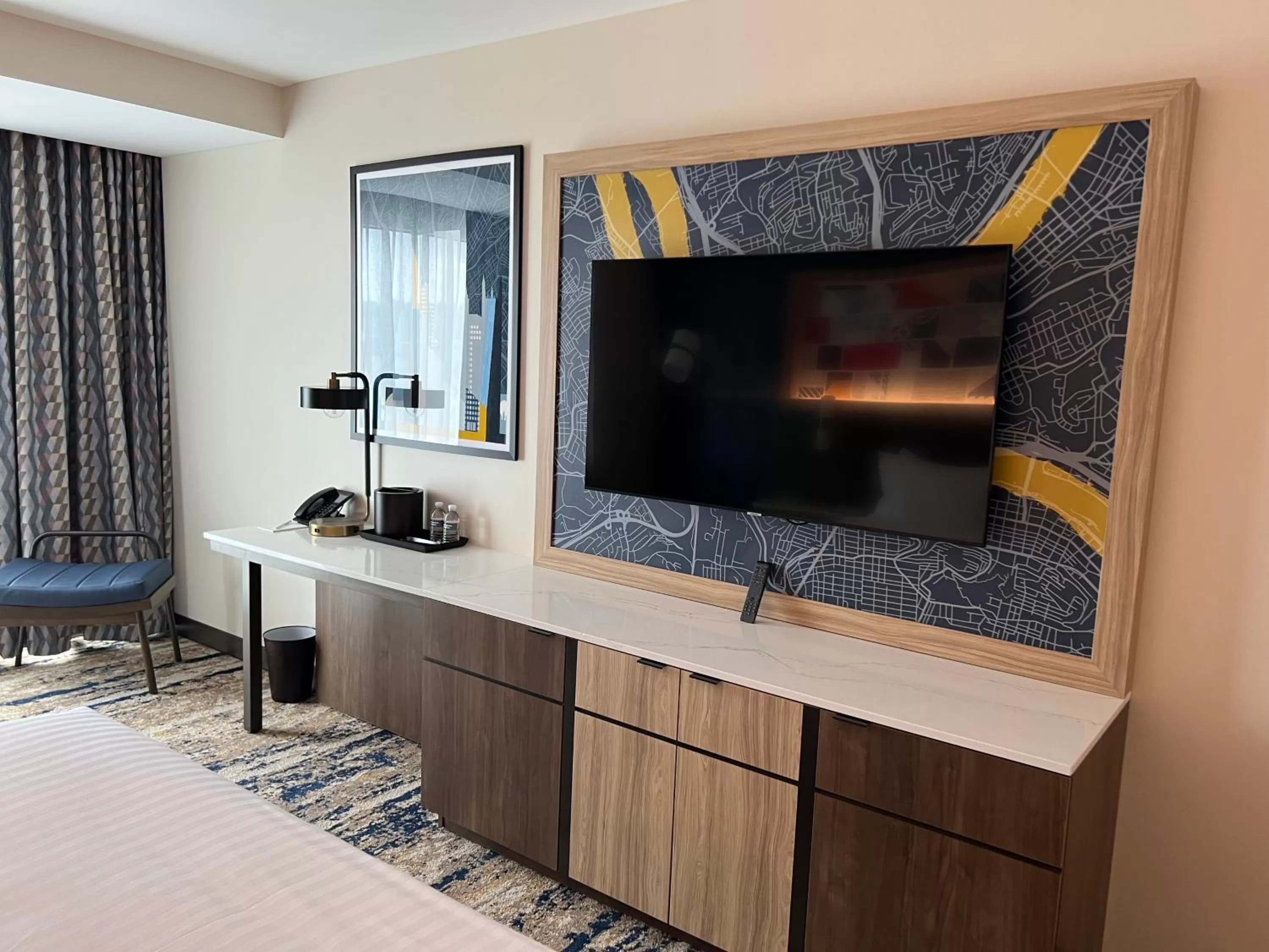 TV and multimedia, Bed in The Landing Hotel at Rivers Casino Pittsburgh