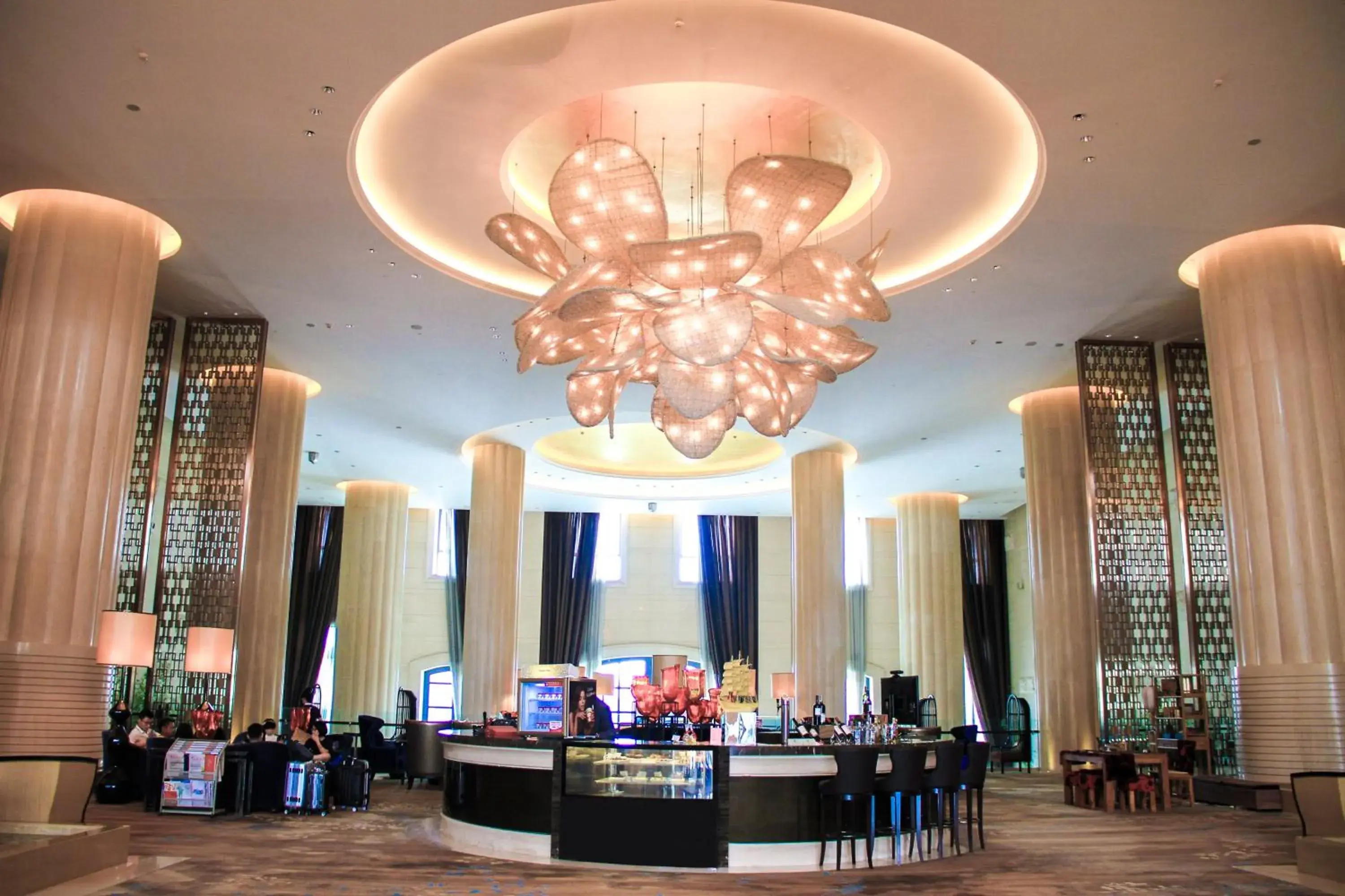 Lounge or bar, Restaurant/Places to Eat in Crowne Plaza Tianjin Jinnan, an IHG Hotel