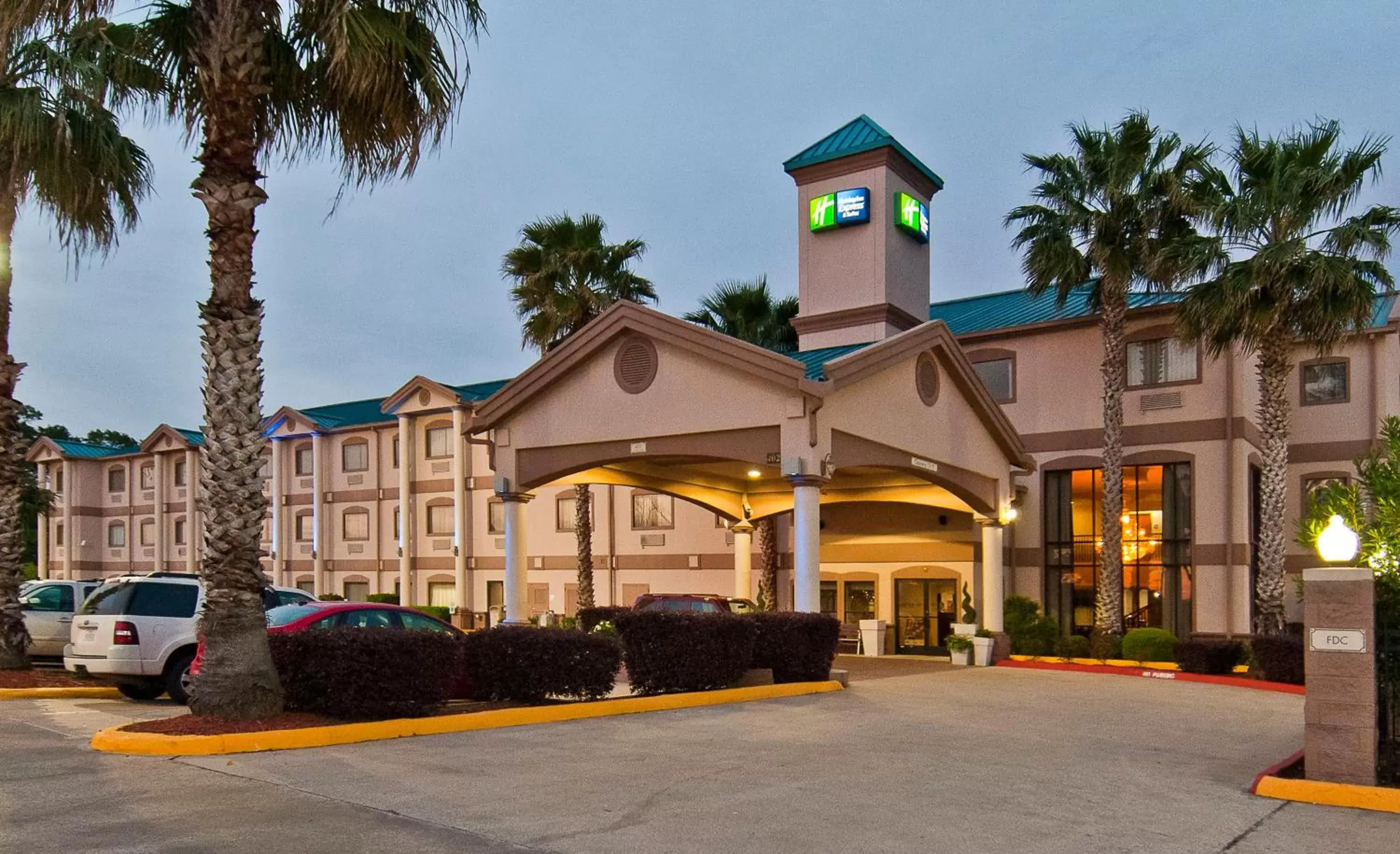 Property Building in Holiday Inn Express Hotel and Suites Lake Charles, an IHG Hotel