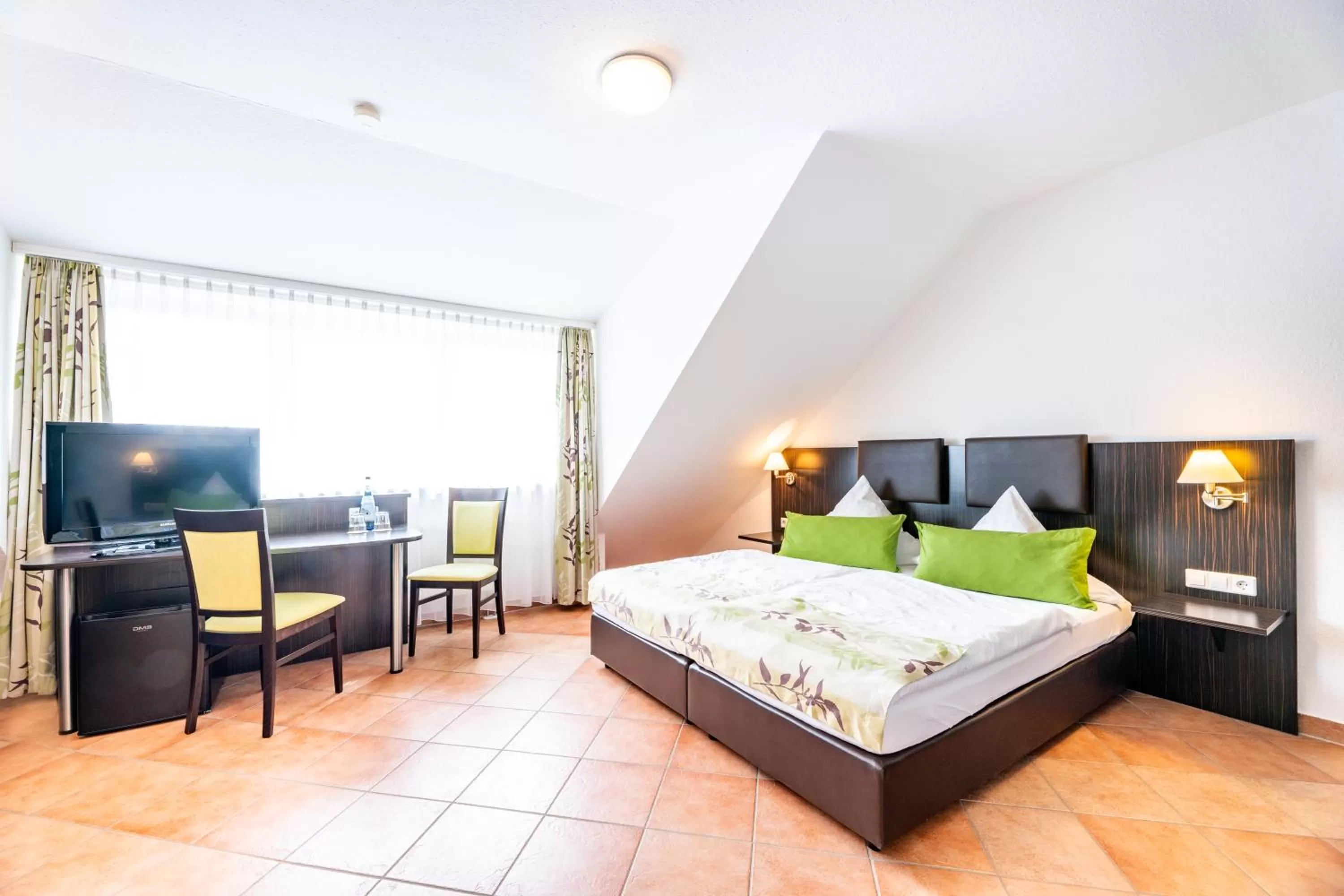 Photo of the whole room, Bed in My Airport Hotel STUTTGART-AIRPORT-MESSE