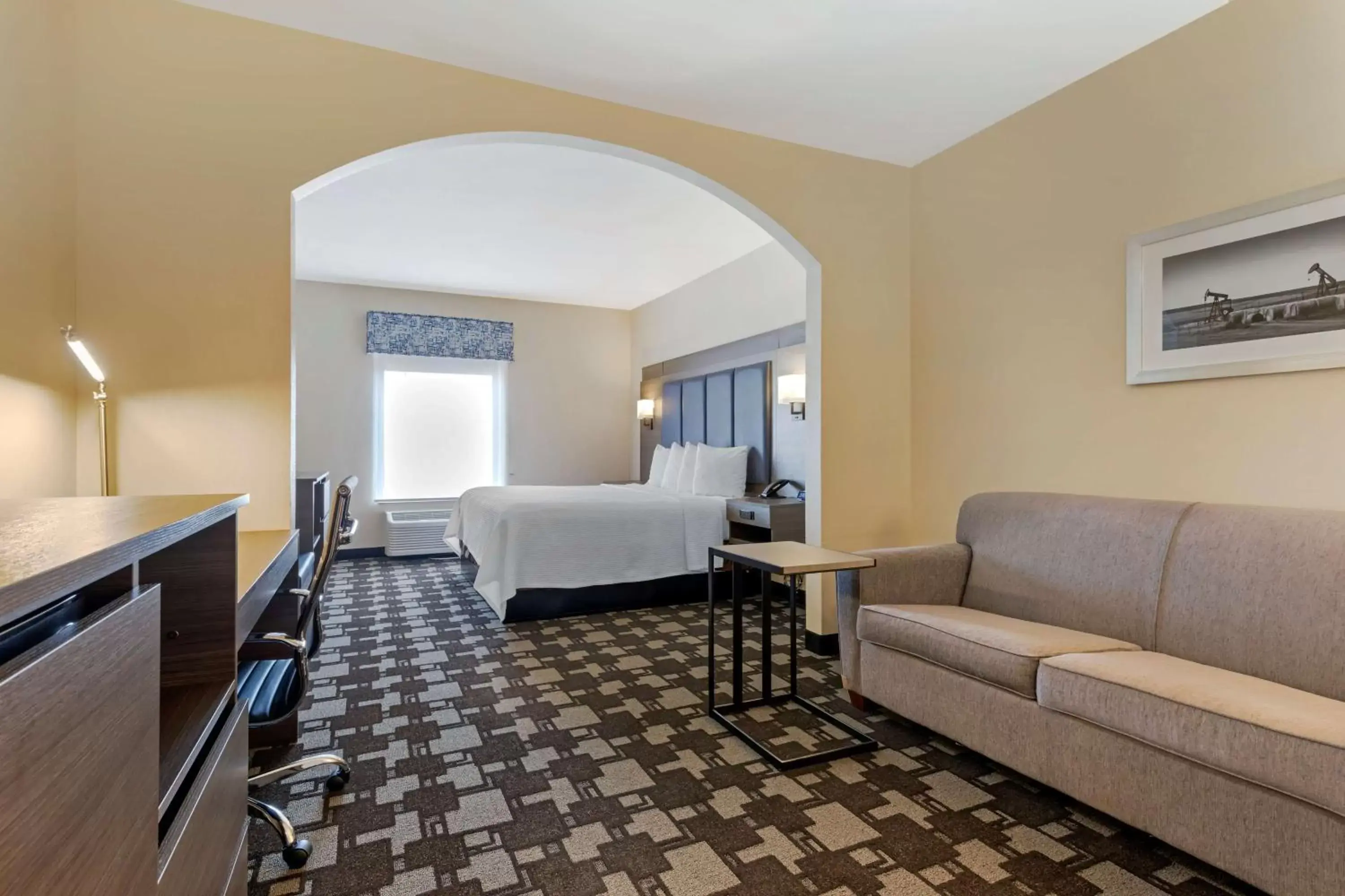 Photo of the whole room in Best Western Seminole Inn and Suites Photo of the whole room in Best Western Seminole Inn and Suites