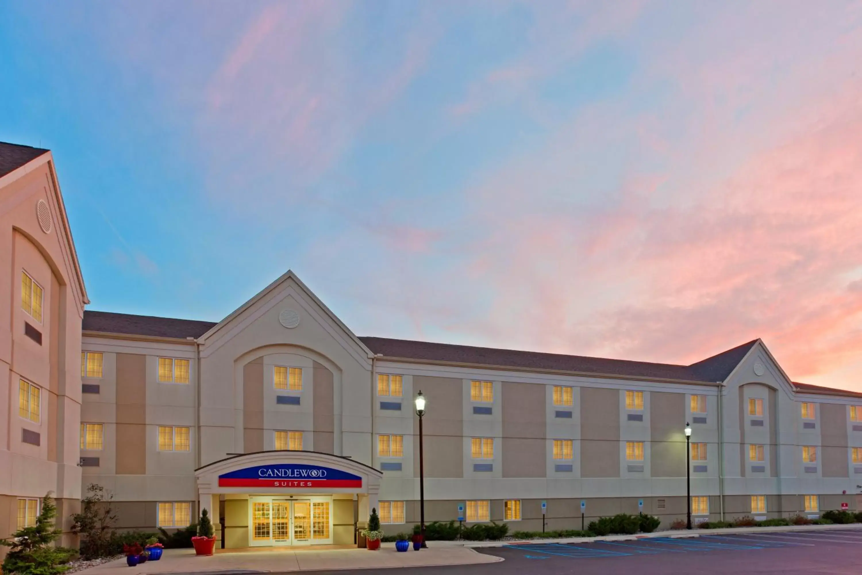 Property Building in Candlewood Suites Bordentown-Trenton, an IHG Hotel