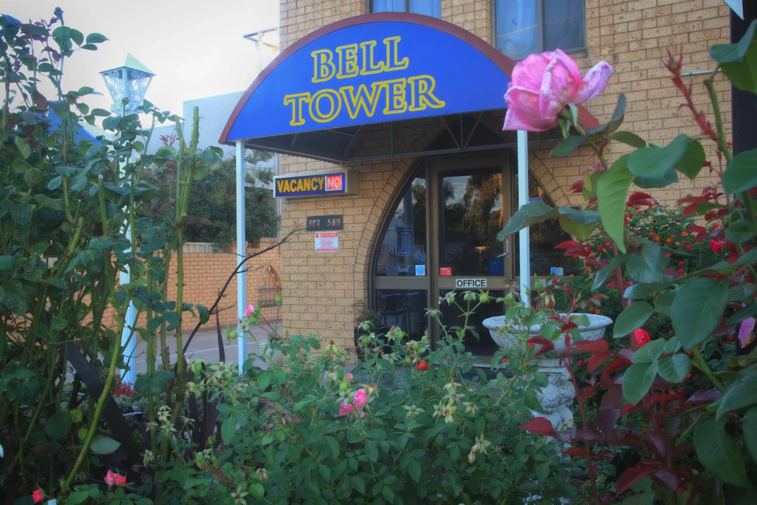 Facade/entrance in Belltower Motor Inn