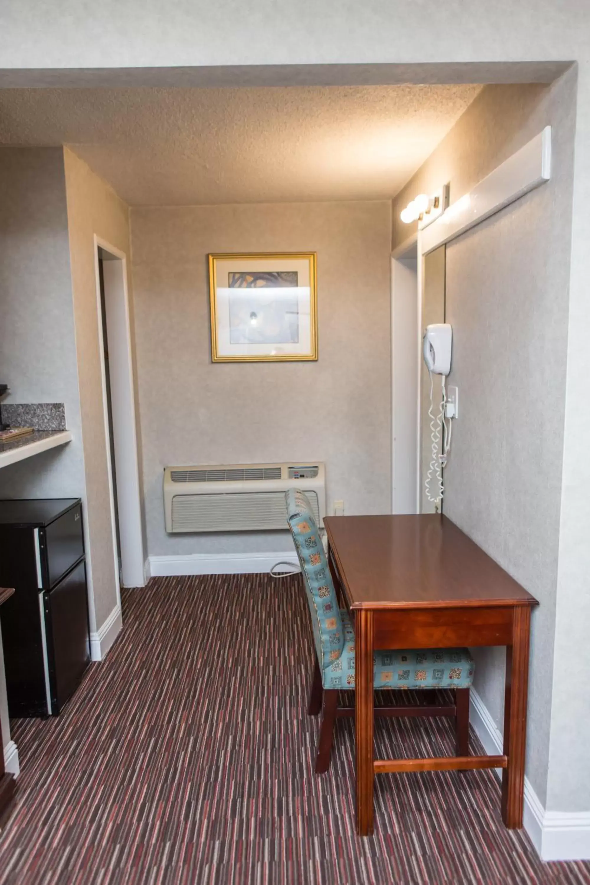 Photo of the whole room, Dining Area in Pelican Inn