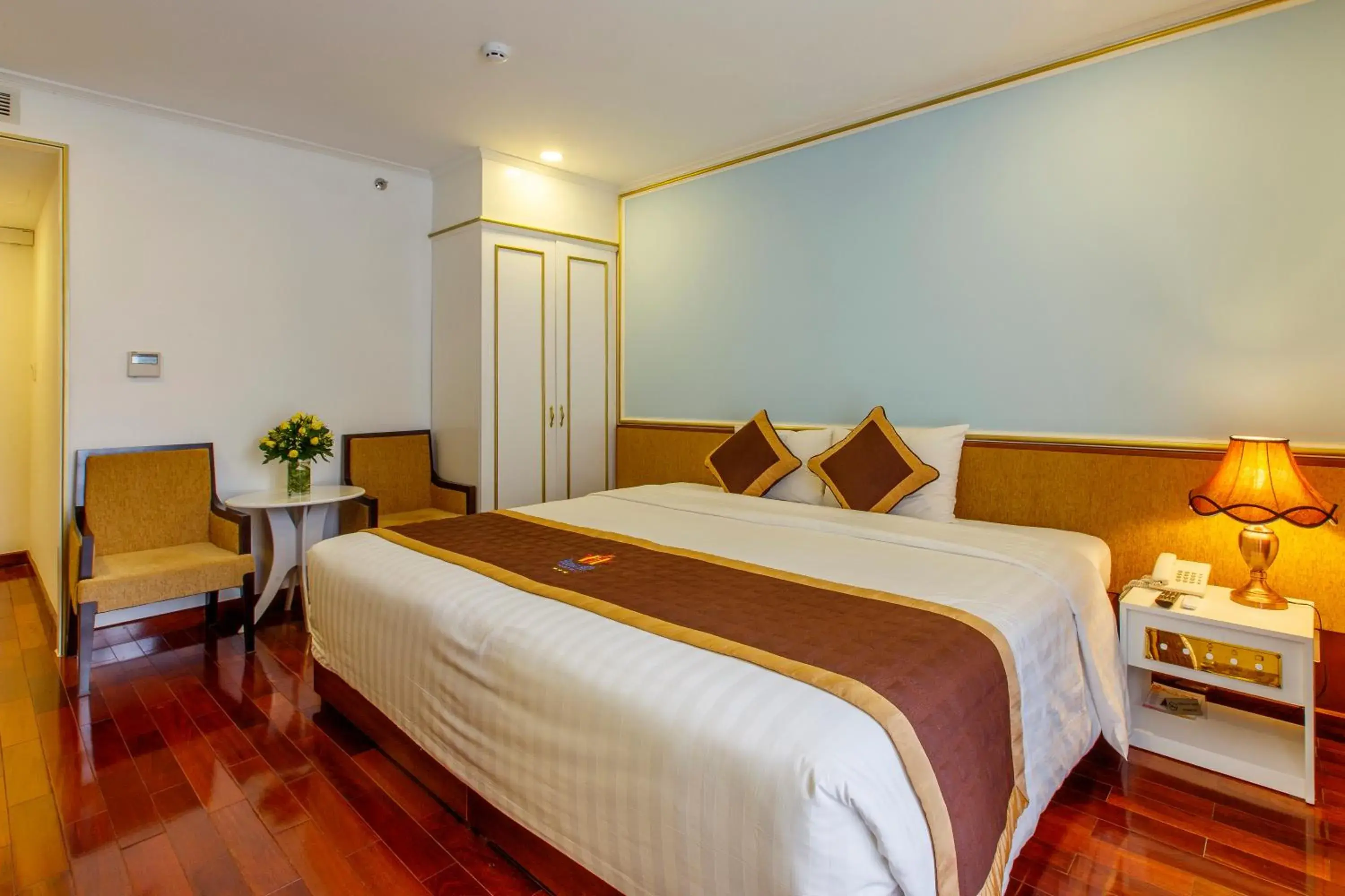 Bed in Huong Sen Annex Hotel