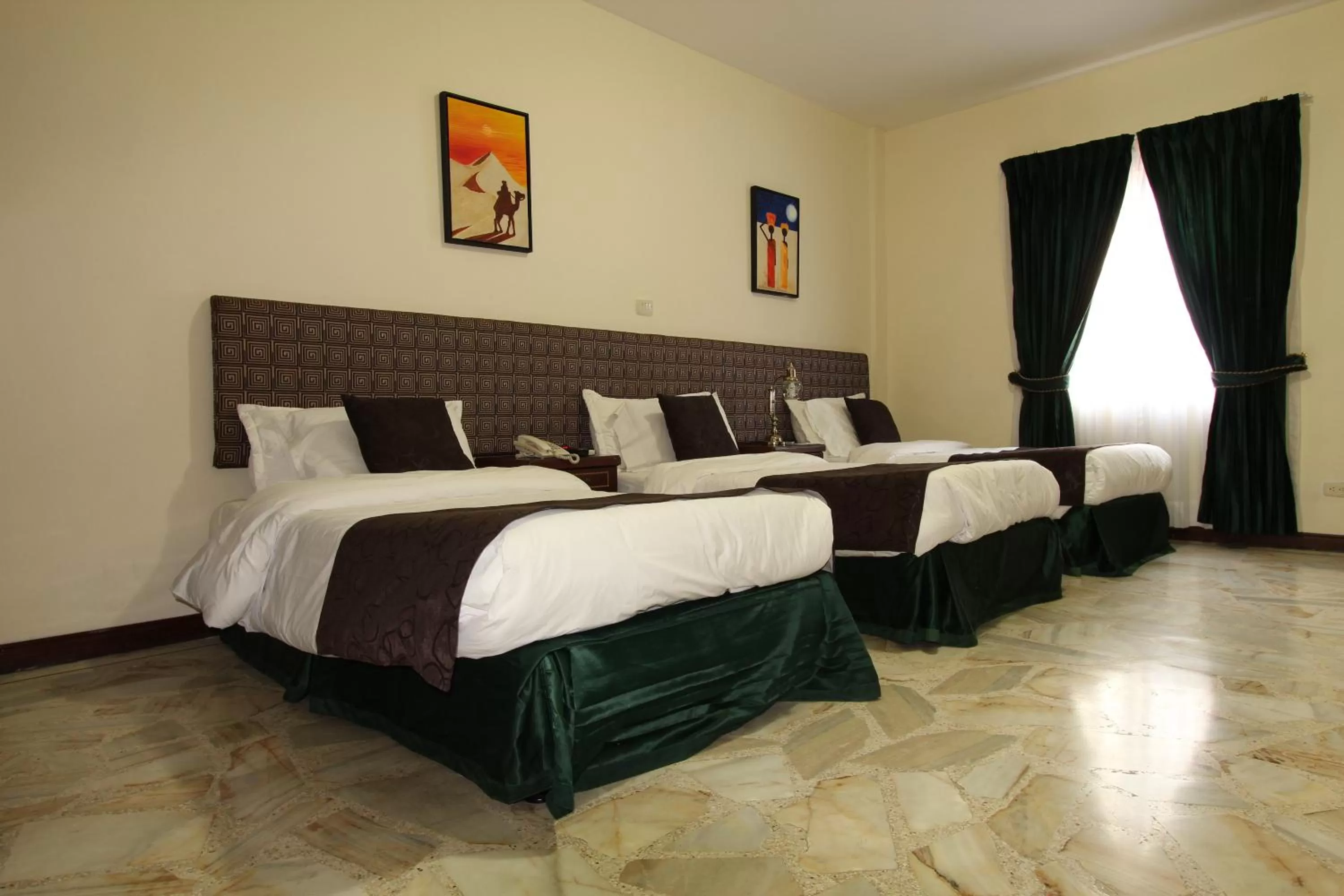 Photo of the whole room, Bed in Hotel San Fernando Real