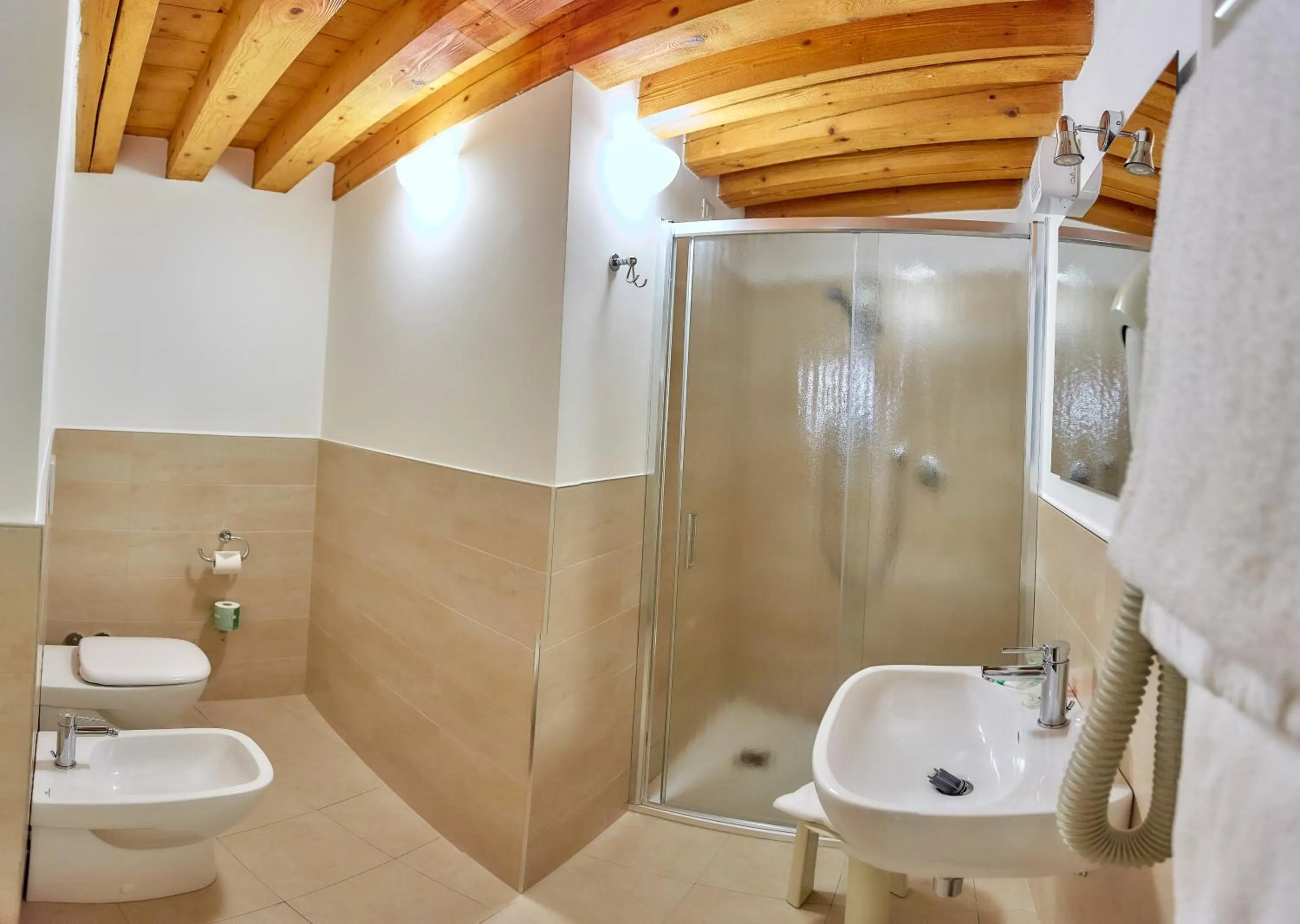 Shower in Hotel Riviera dei Dogi