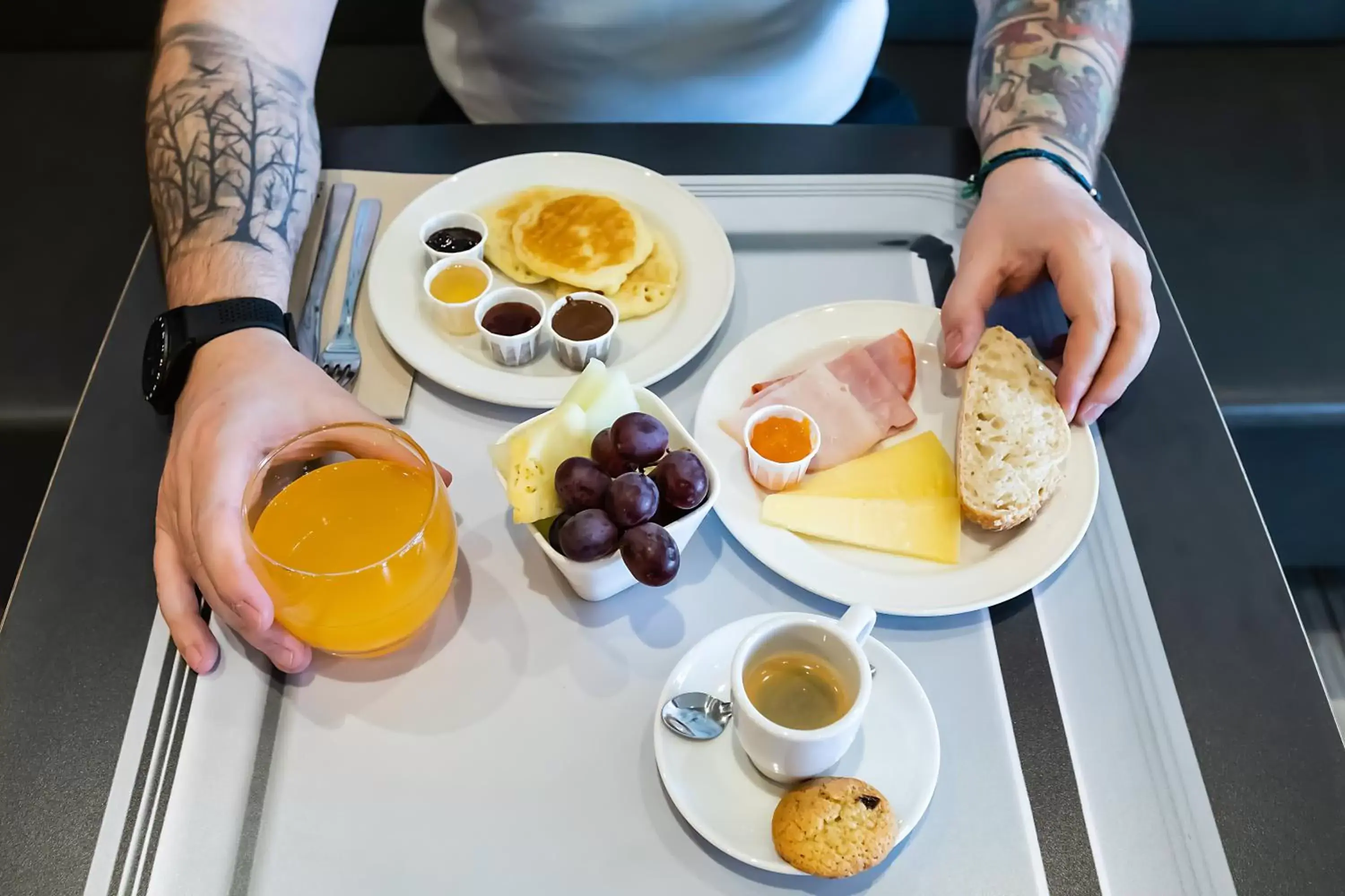 Restaurant/places to eat, Breakfast in Hotel ibis Porto Gaia