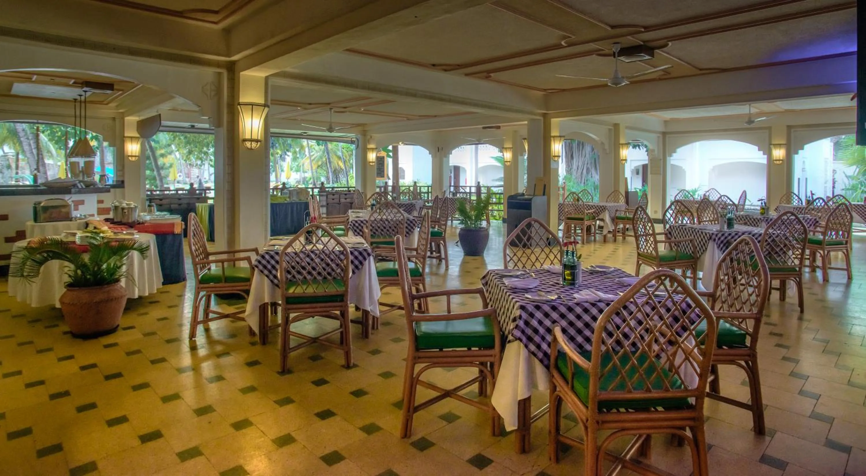 Restaurant/places to eat in Sarova Whitesands Beach Resort & Spa