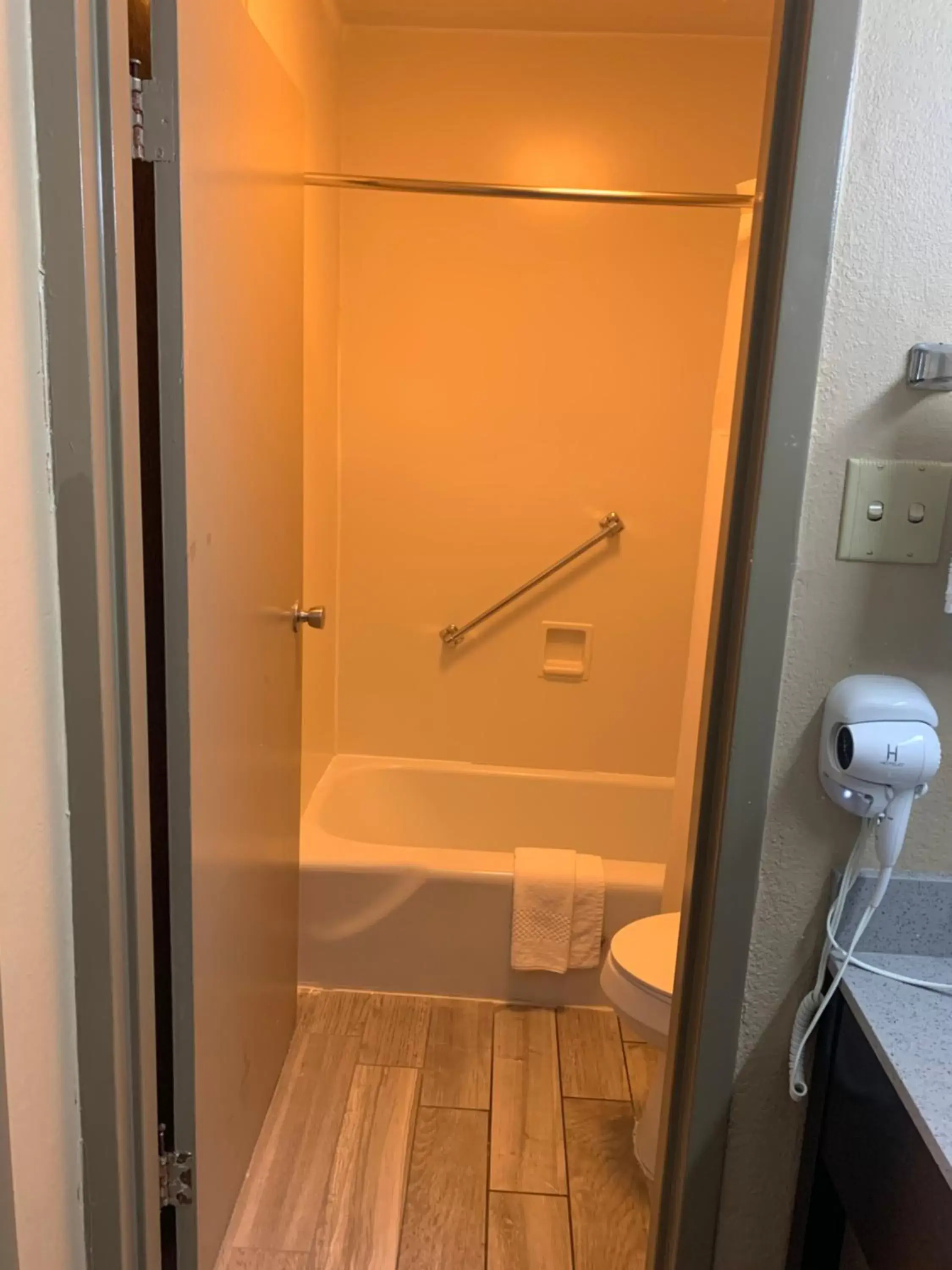 Bathroom in Quality Inn & Suites Brooksville I-75/Dade City