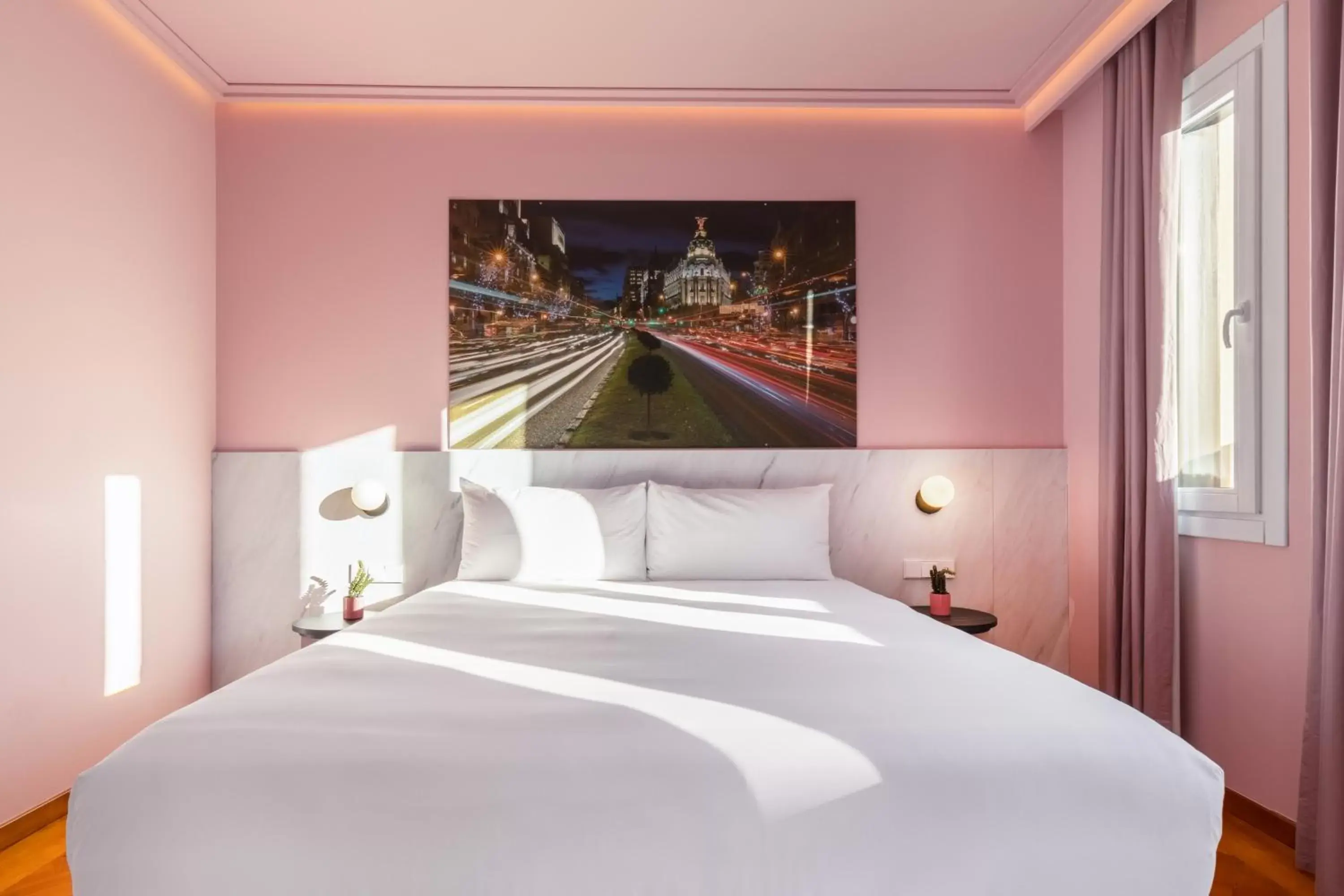 Bed in Ikonik Gran Vía Bed in Ikonik Gran Vía