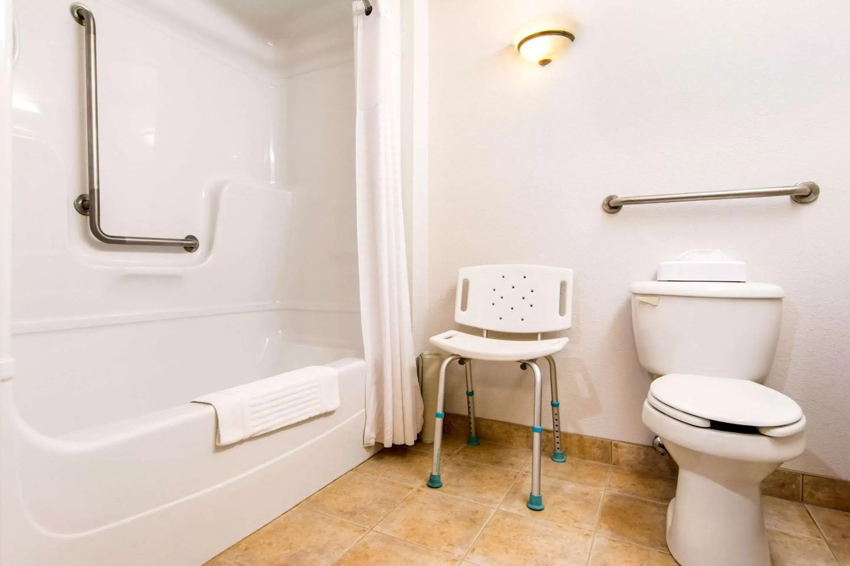 Bathroom in Comfort Inn & Suites Shawinigan