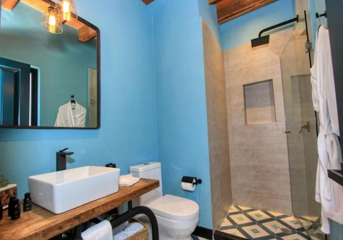 Antigua Trece Hotel Fusión