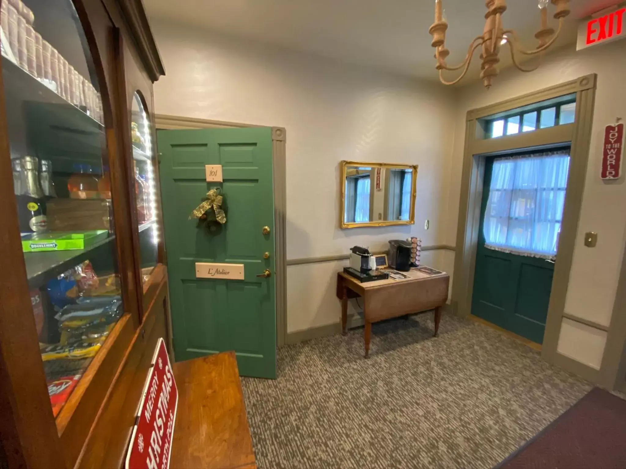 Lobby or reception in Chambery Inn Lobby or reception in Chambery Inn