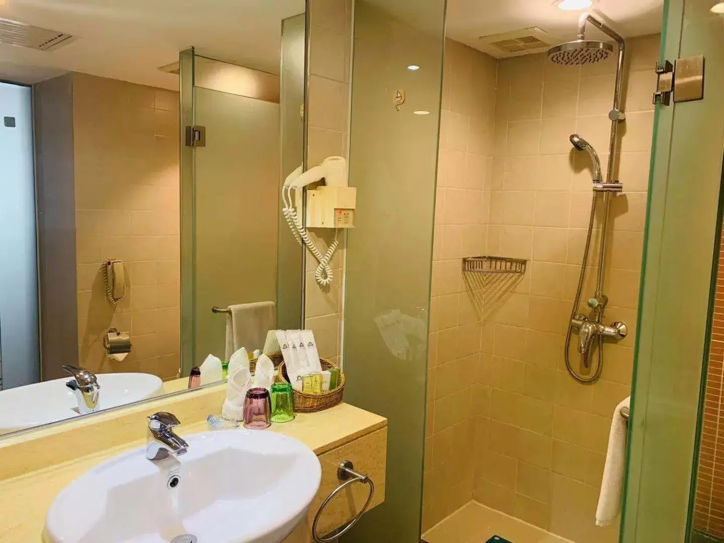 Bathroom in Days Inn Guangzhou