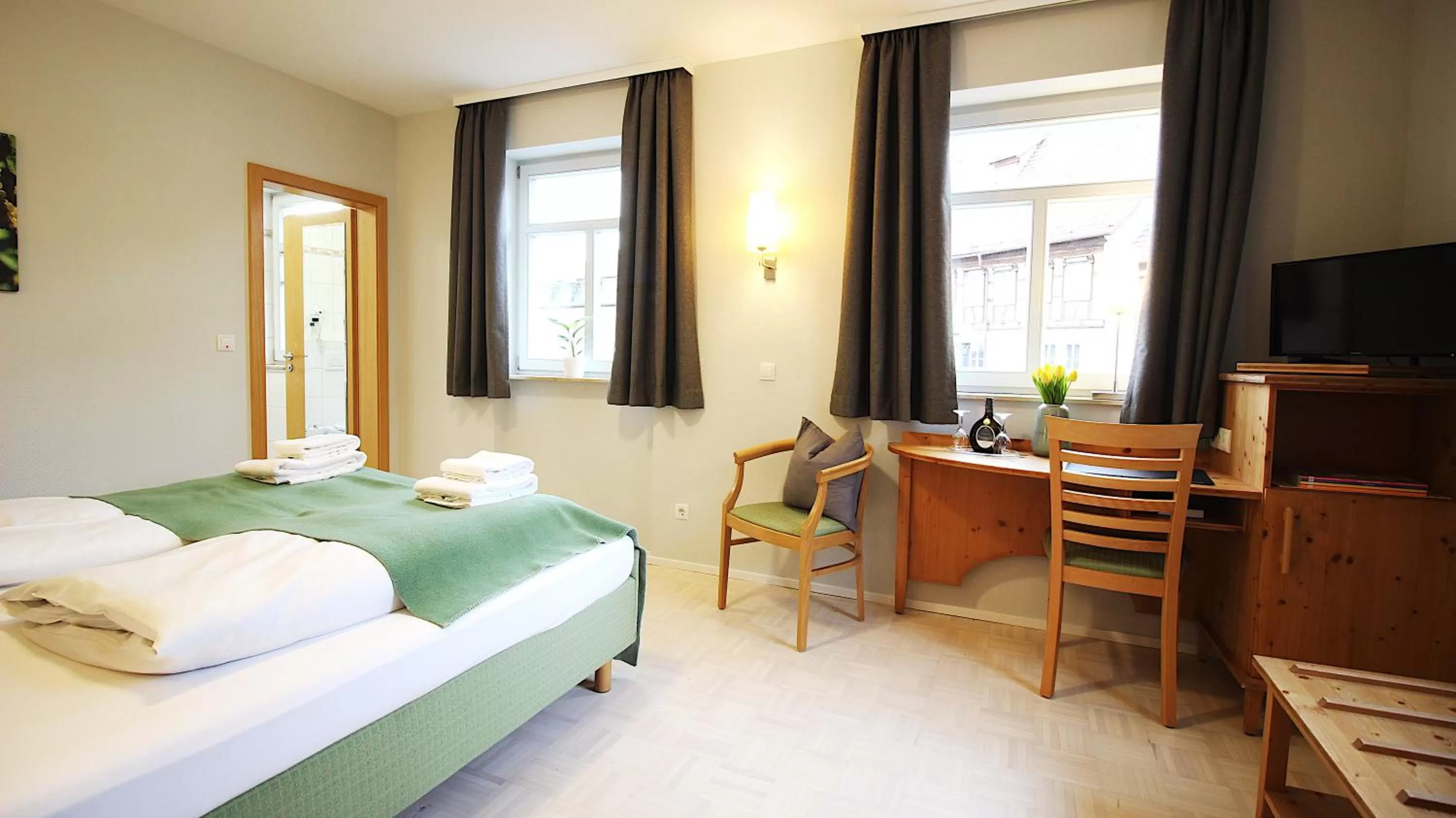 TV and multimedia, Bed in Aparthotel Alte Schmiede Dettelbach