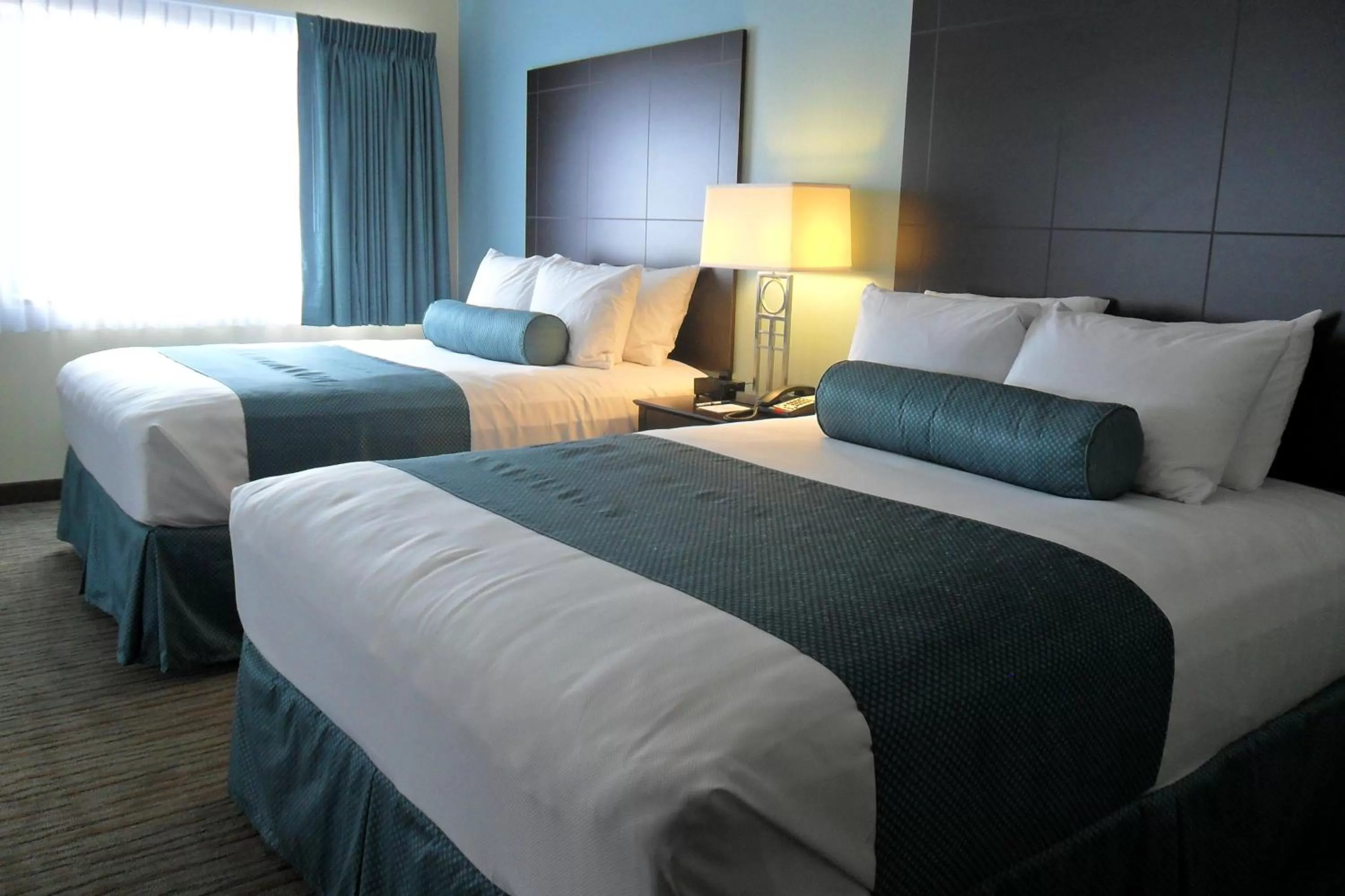 Decorative detail, Bed in Cobblestone Inn & Suites - Fort Dodge