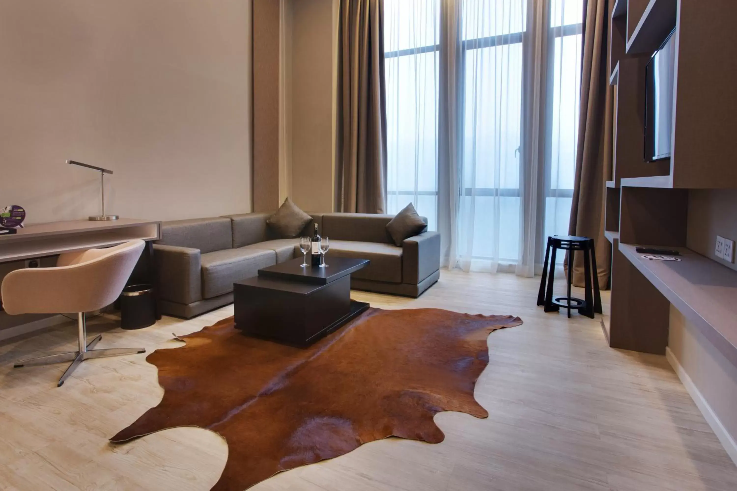 Day, Seating Area in Qliq Damansara Hotel