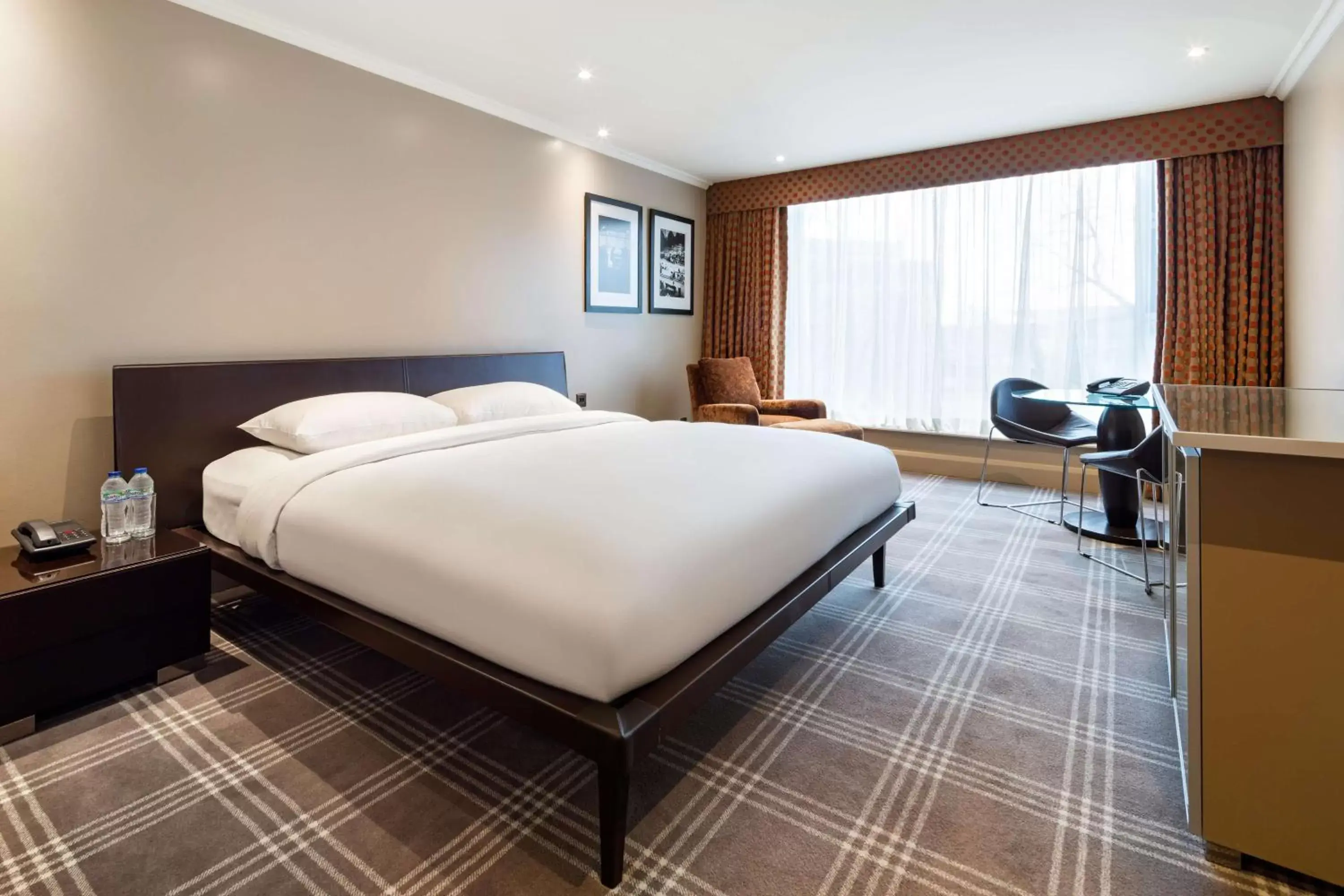 Photo of the whole room, Bed in Radisson Blu Hotel, London Heathrow Photo of the whole room, Bed in Radisson Blu Hotel, London Heathrow