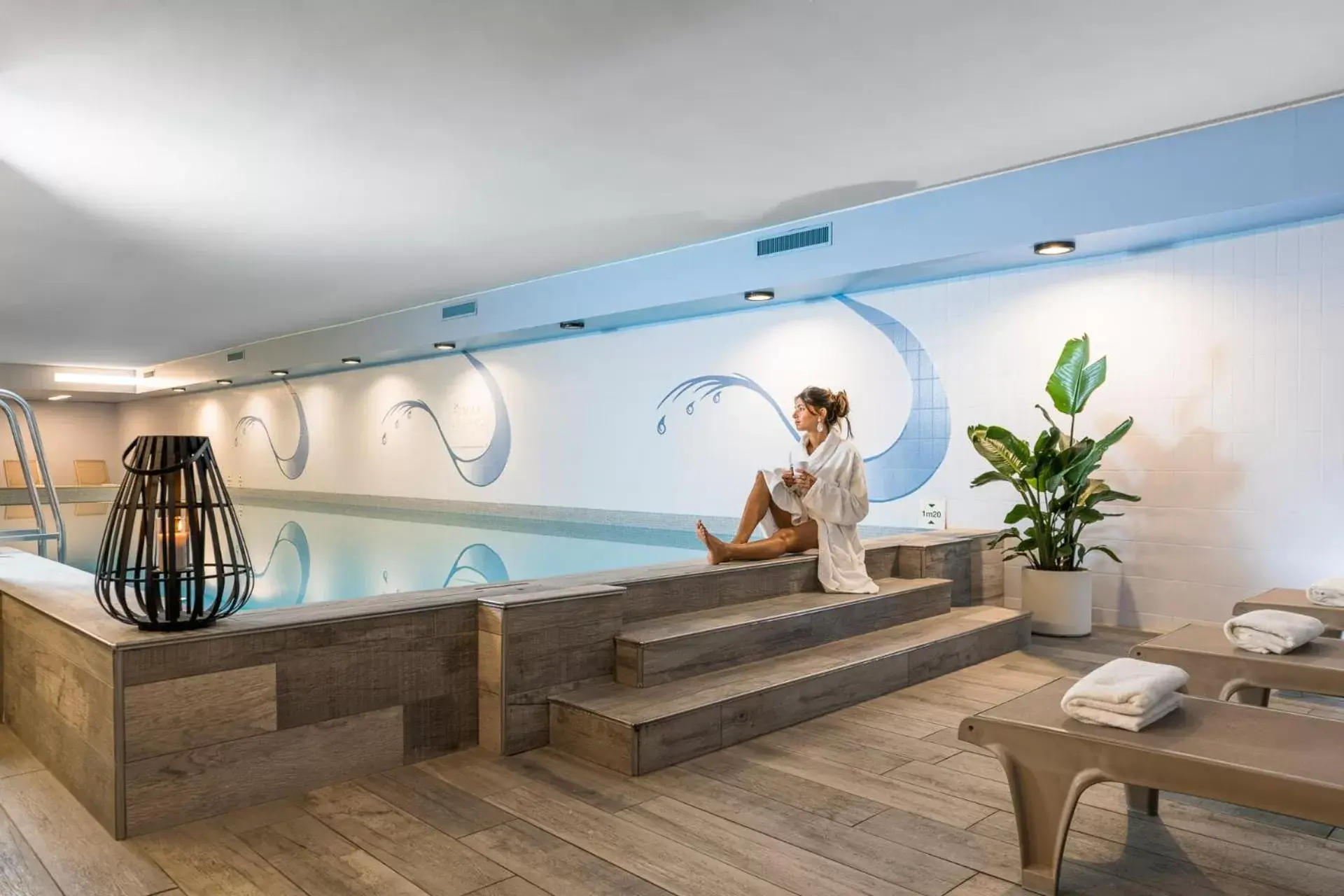 Swimming pool in Hotel Admiral Lugano