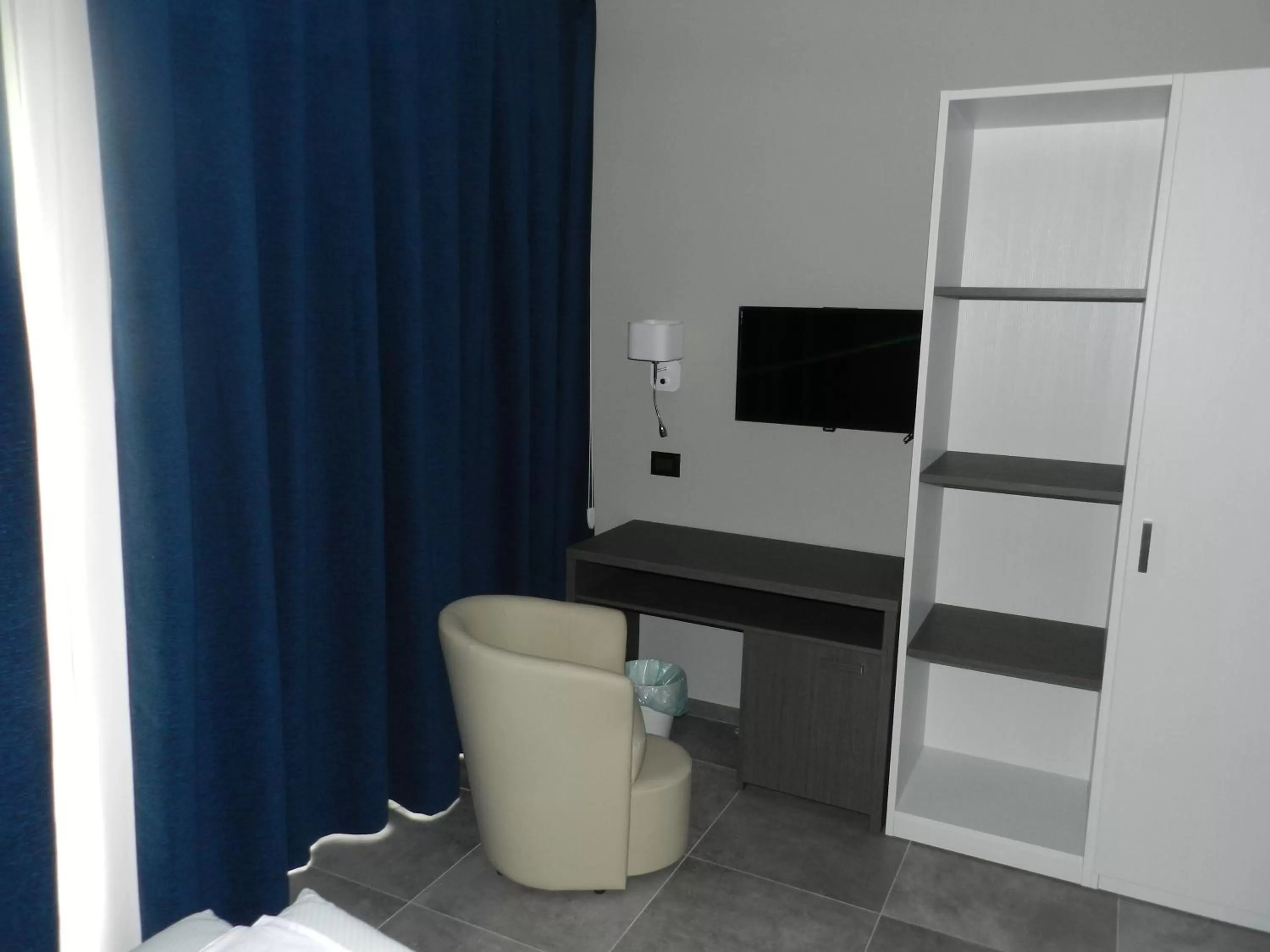 Seating area in Erasmus Hotel