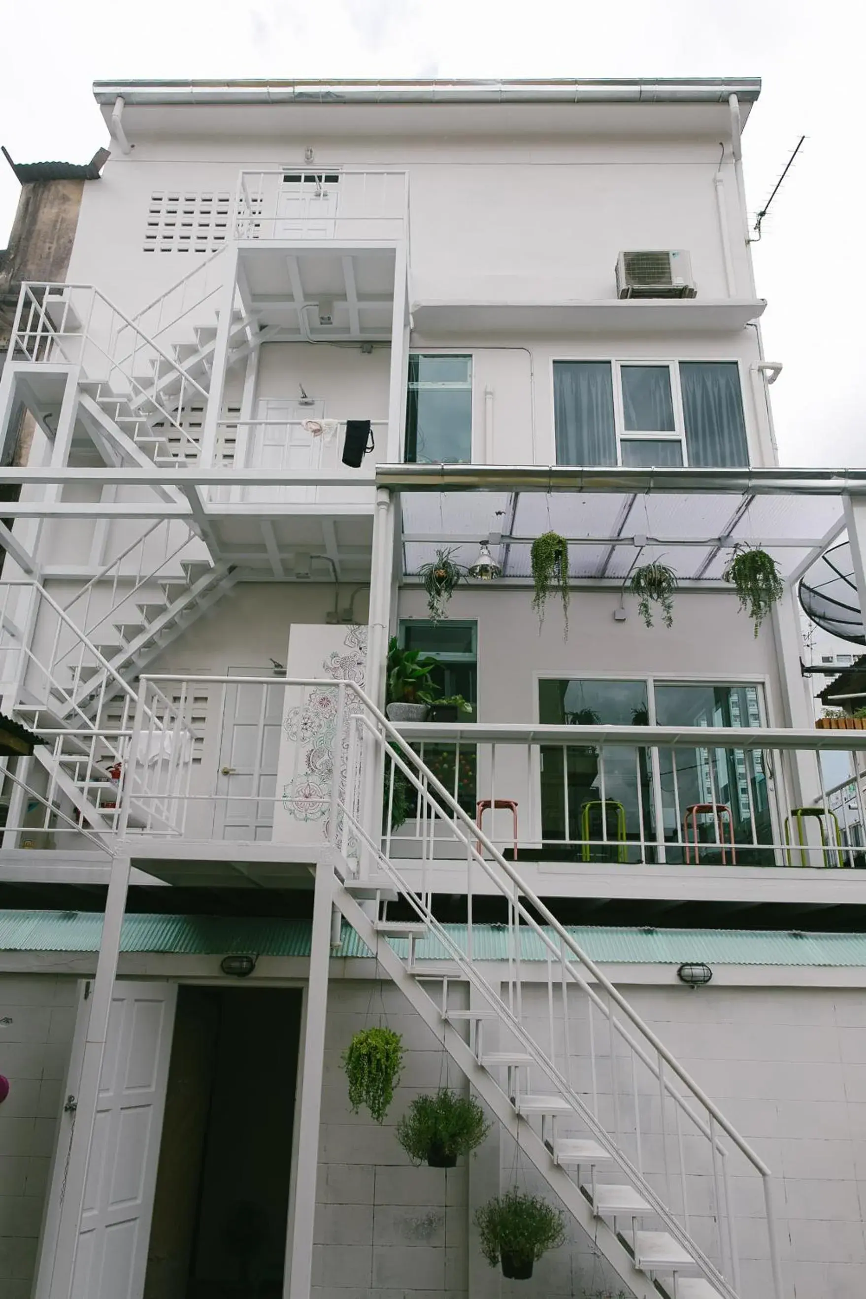 Property building in Diff Hostel Property building in Diff Hostel