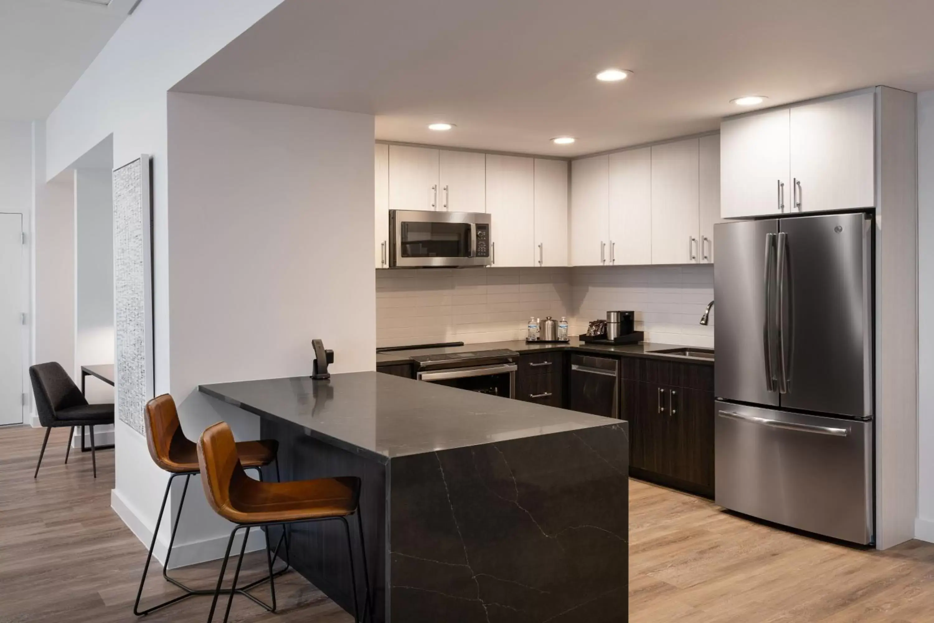 Kitchen or kitchenette, Kitchen/Kitchenette in Sheraton Flowood The Refuge Hotel & Conference Center