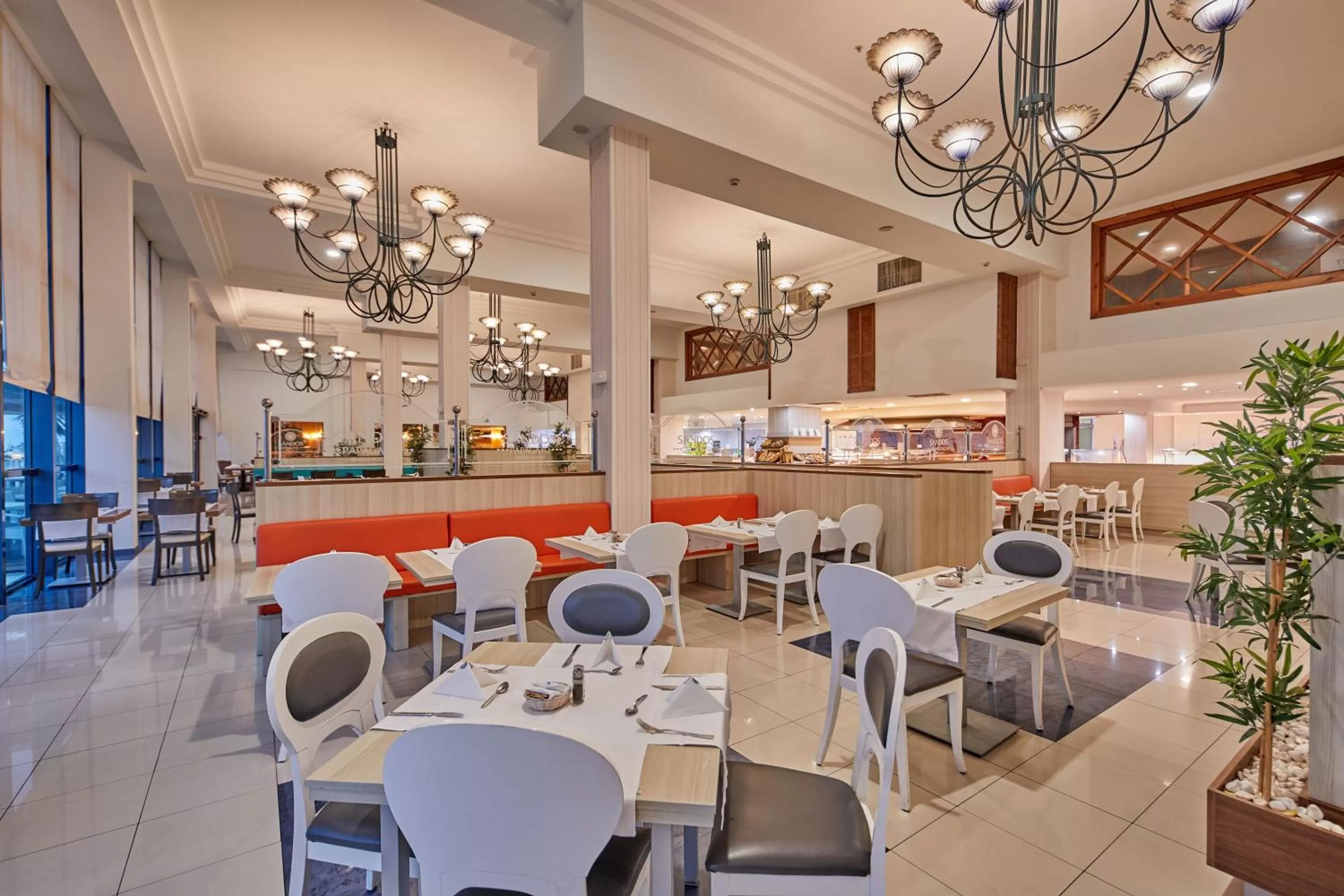 Restaurant/places to eat in Sandos Papagayo