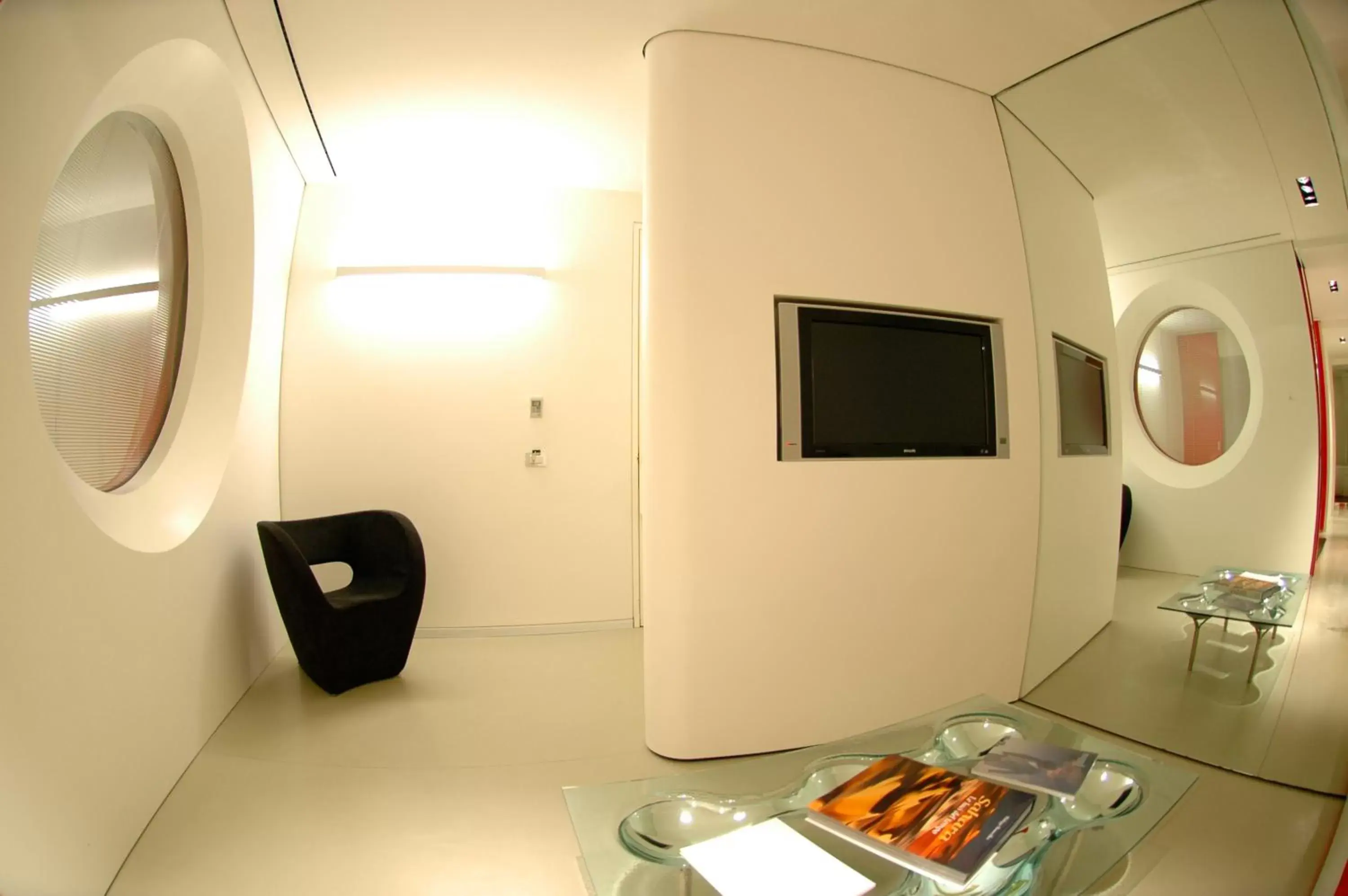 Living room, Bathroom in DuoMo Hotel