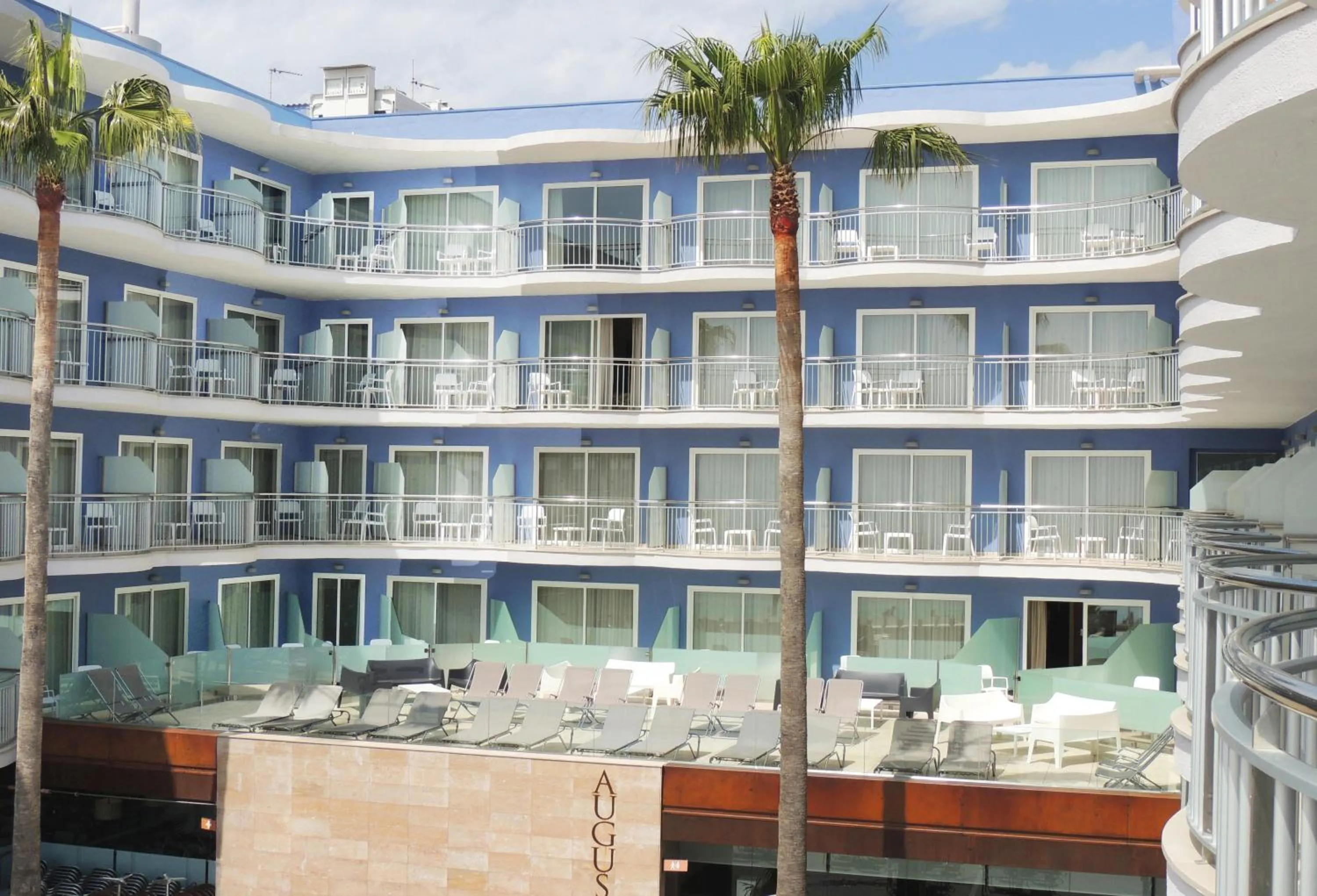 Property building in Hotel Augustus