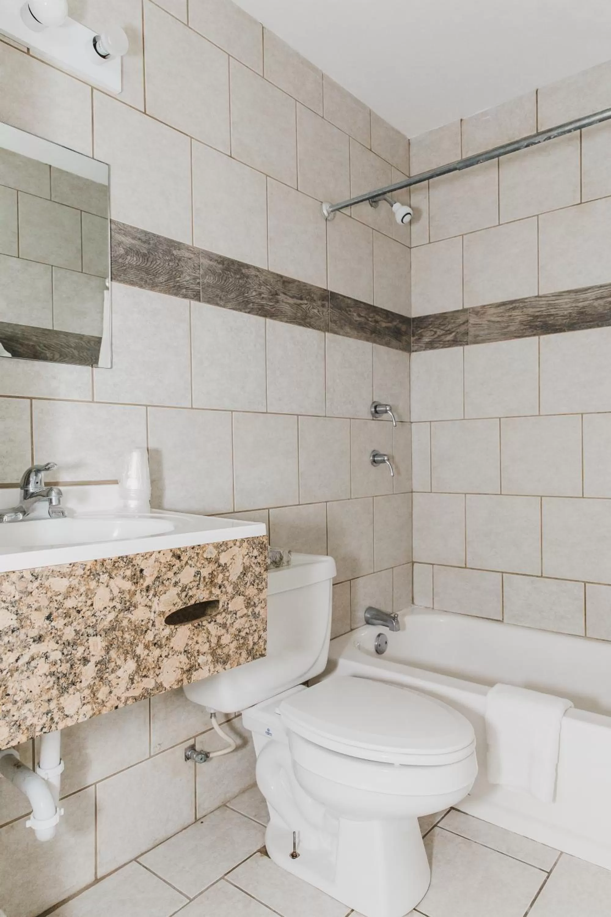 Heart of Wildwood Boardwalk Motel