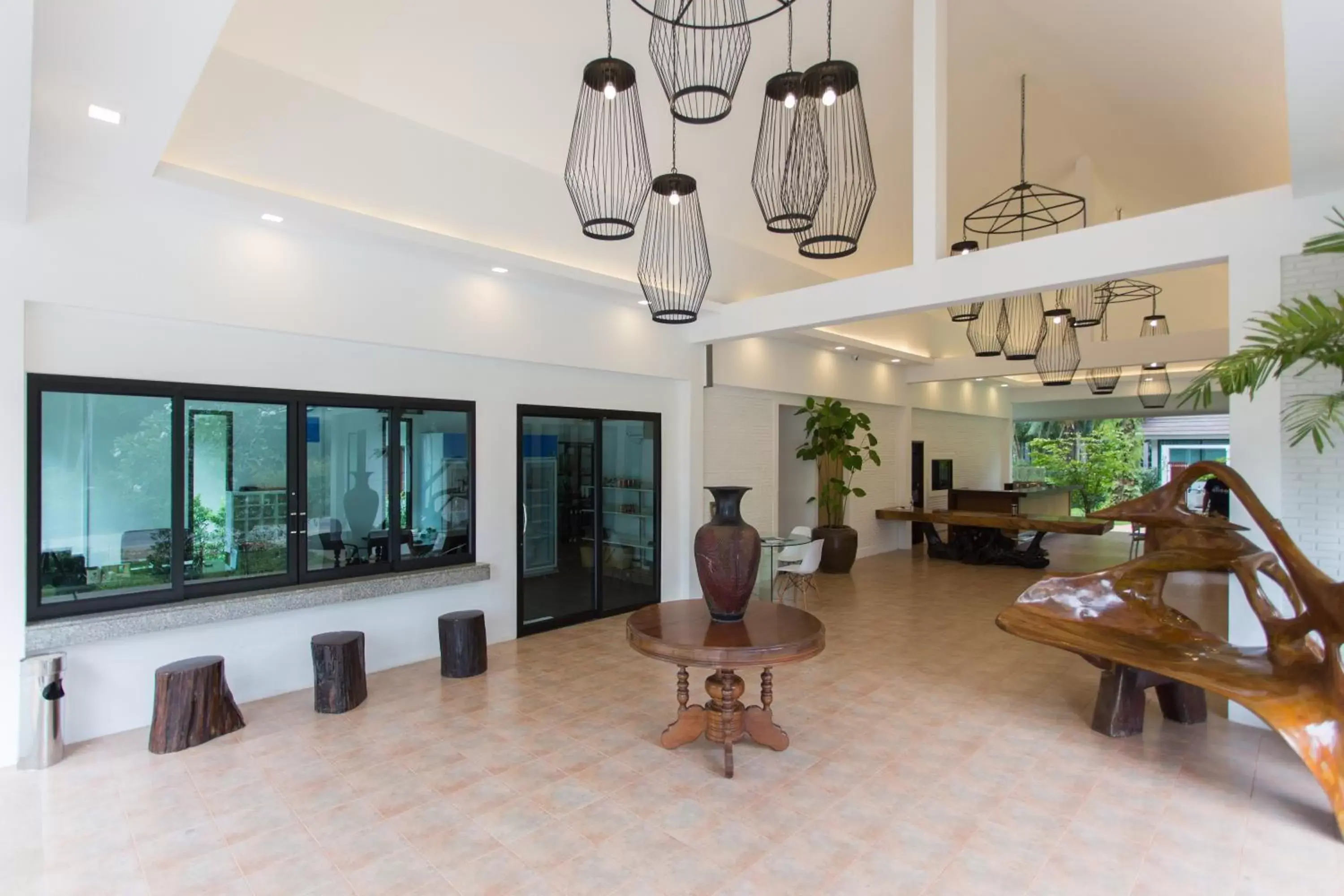 Restaurant/places to eat, Lobby/Reception in Alisea Pool Villa Aonang